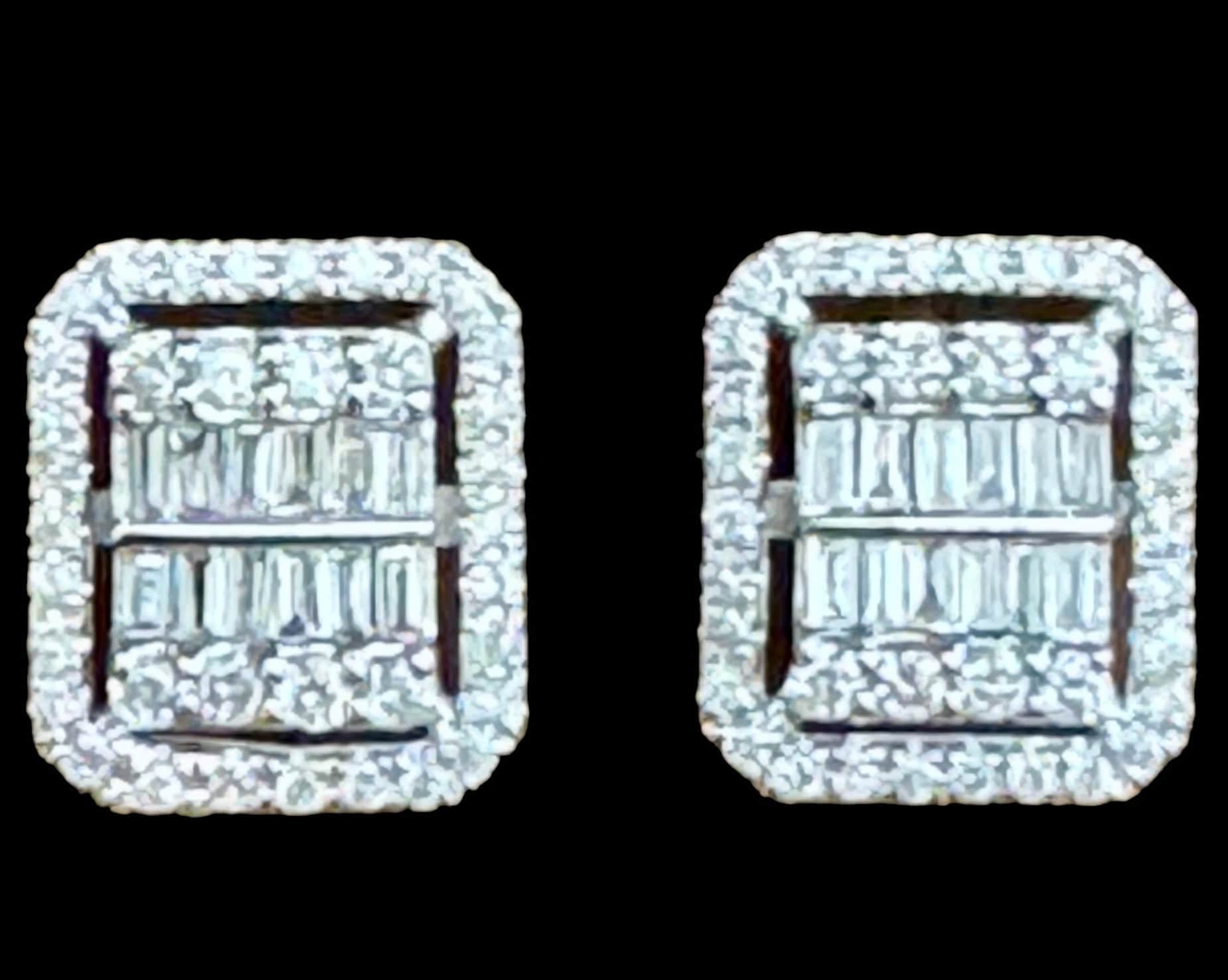 Luxury Promise White Natural Diamonds Square Shaped Stud Earrings