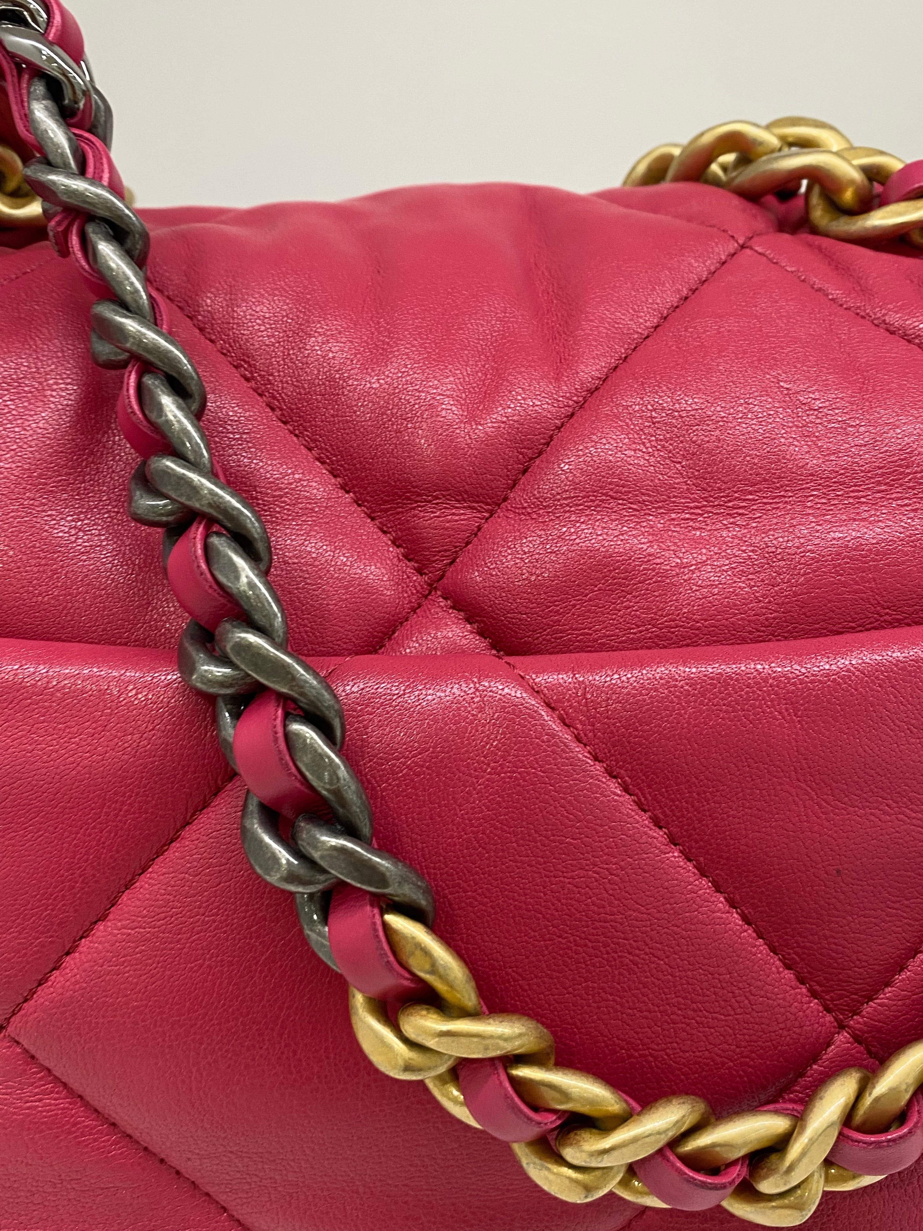 Luxury Promise Chanel 19 Large (Medium) Fuchsia Pink GHW