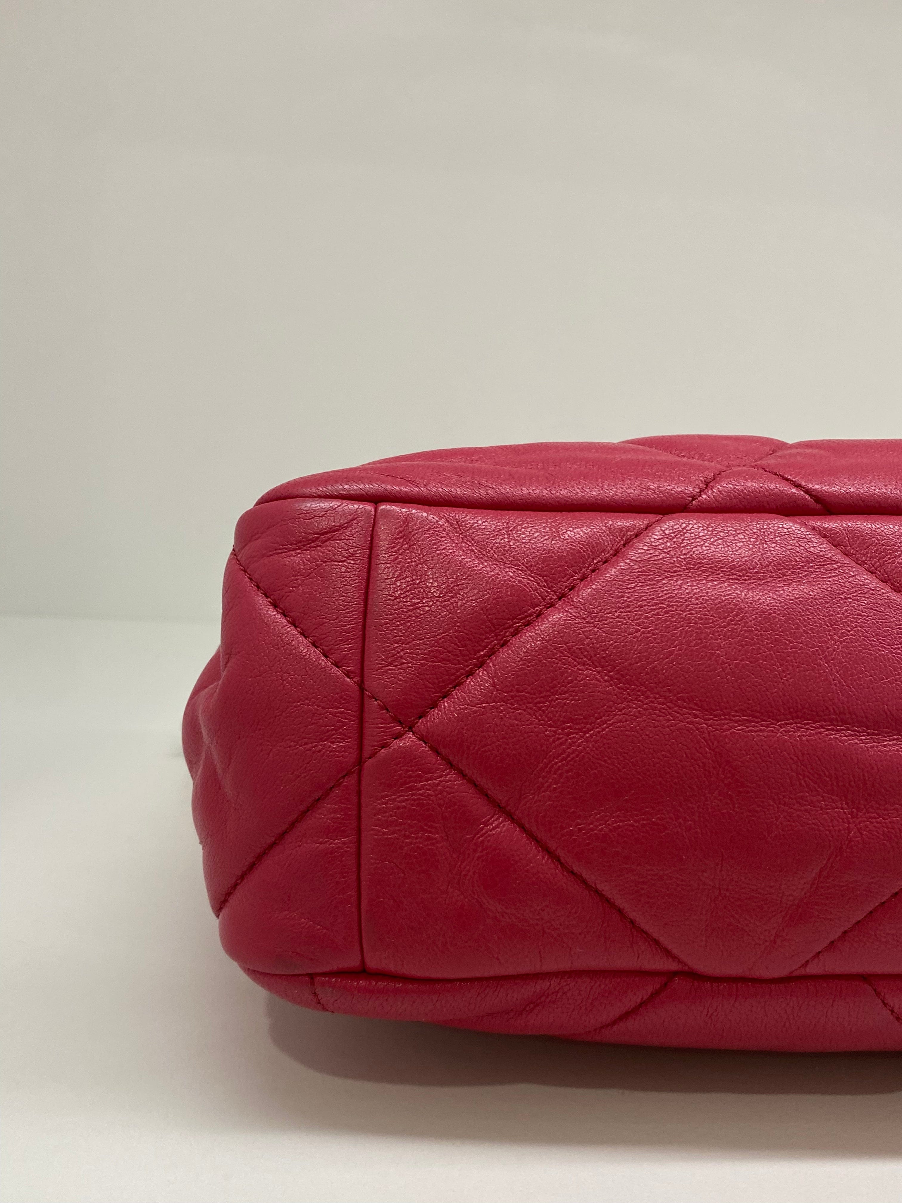 Luxury Promise Chanel 19 Large (Medium) Fuchsia Pink GHW