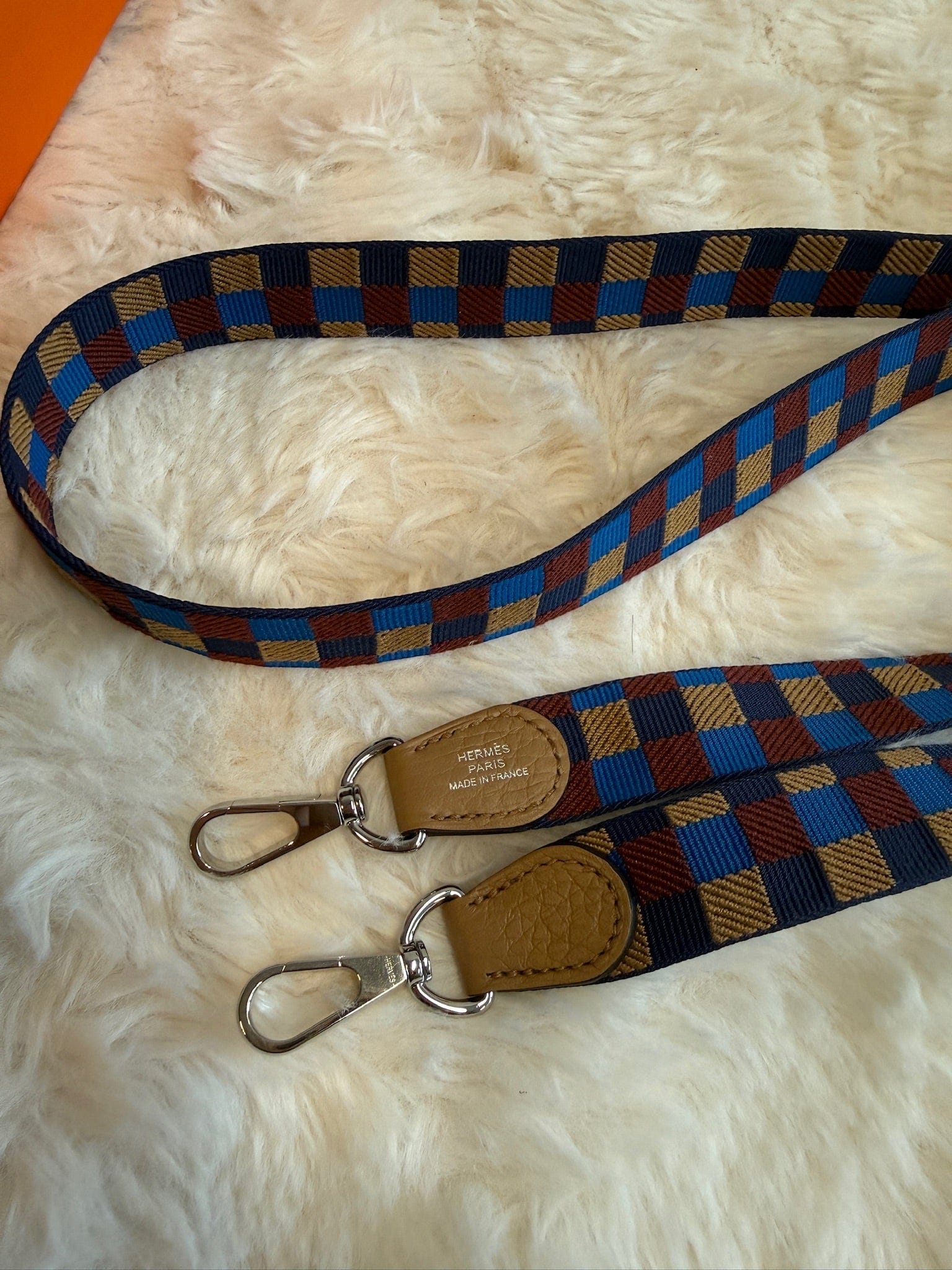 LUXURY PROMISE Hermès Evelyne - Gold leather