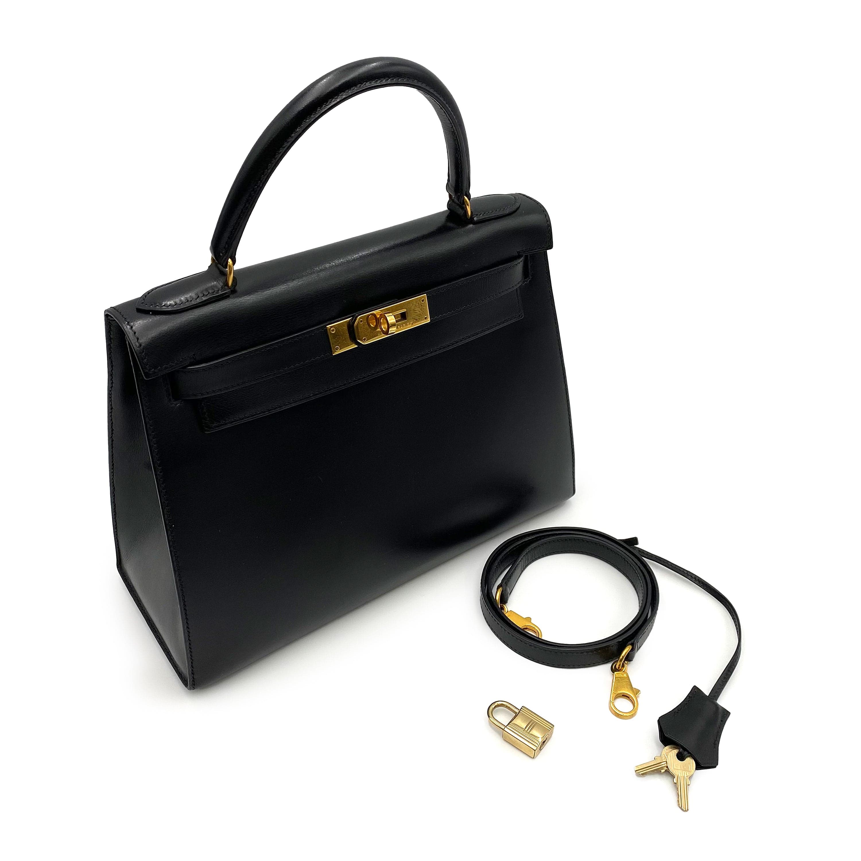 Luxury Promise HERMES KELLY 28 SELLIER BLACK BOXCALF GHW #V Circle