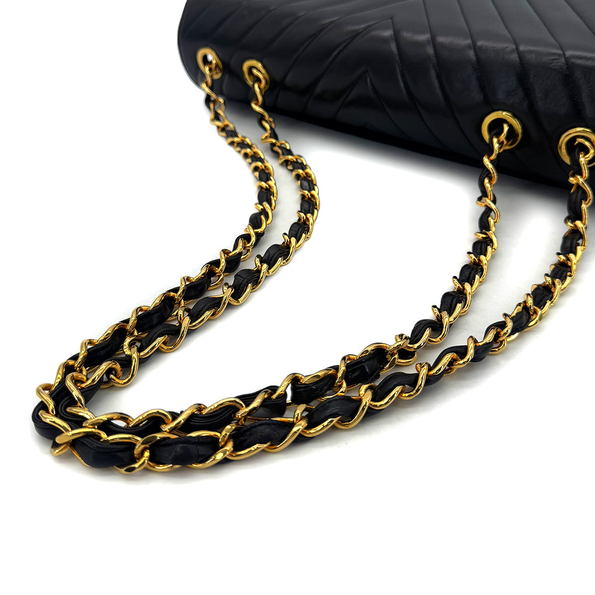 Luxury Promise Japan CHANEL VINTAGE CHEVRON CHAIN SHOULDER BAG BLACK LAMB SKIN 90286581