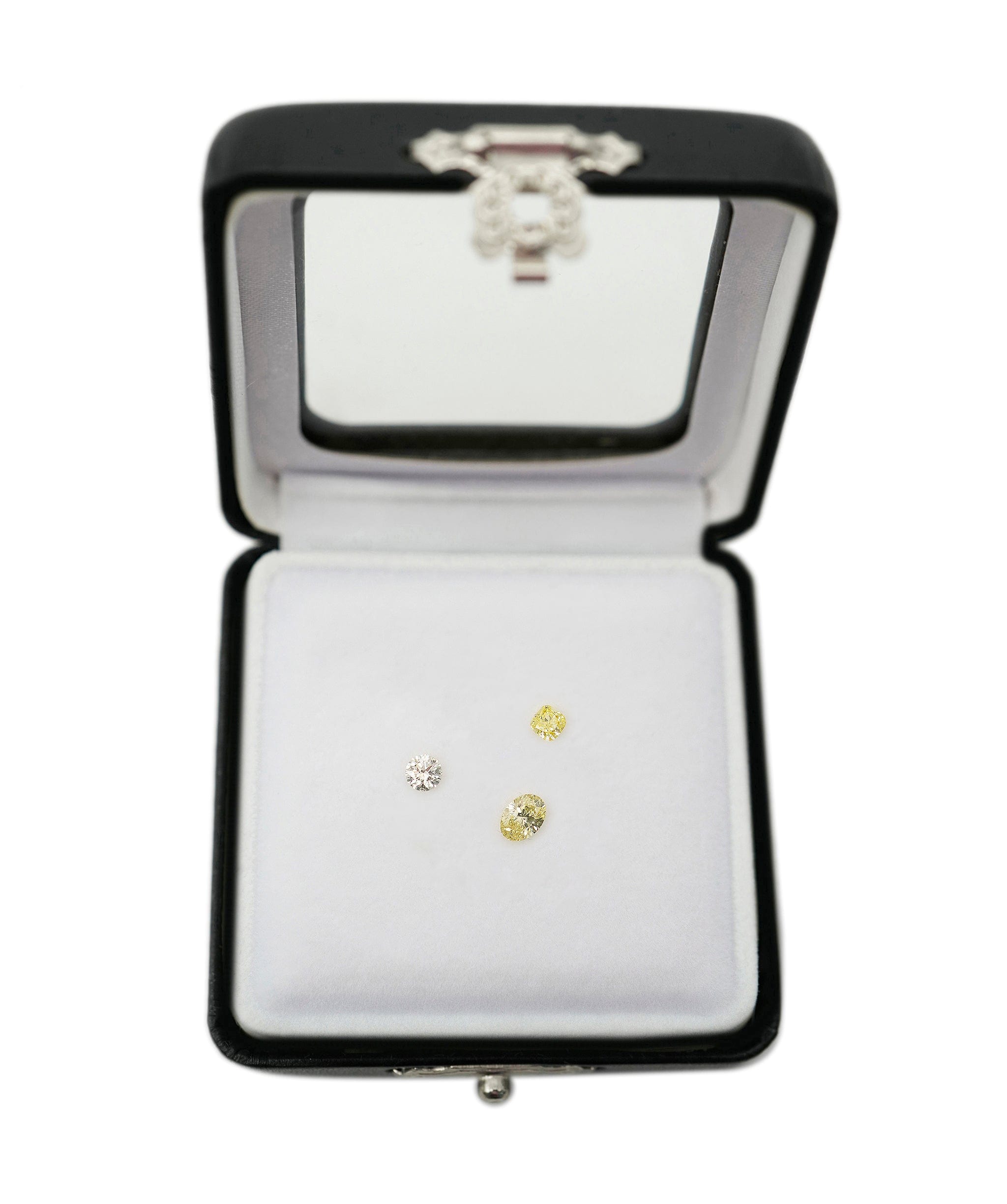 Luxury Promise 0.7 CT OVAL/CUSHION/ROUND 3 PIECE SET ANC-S36-31