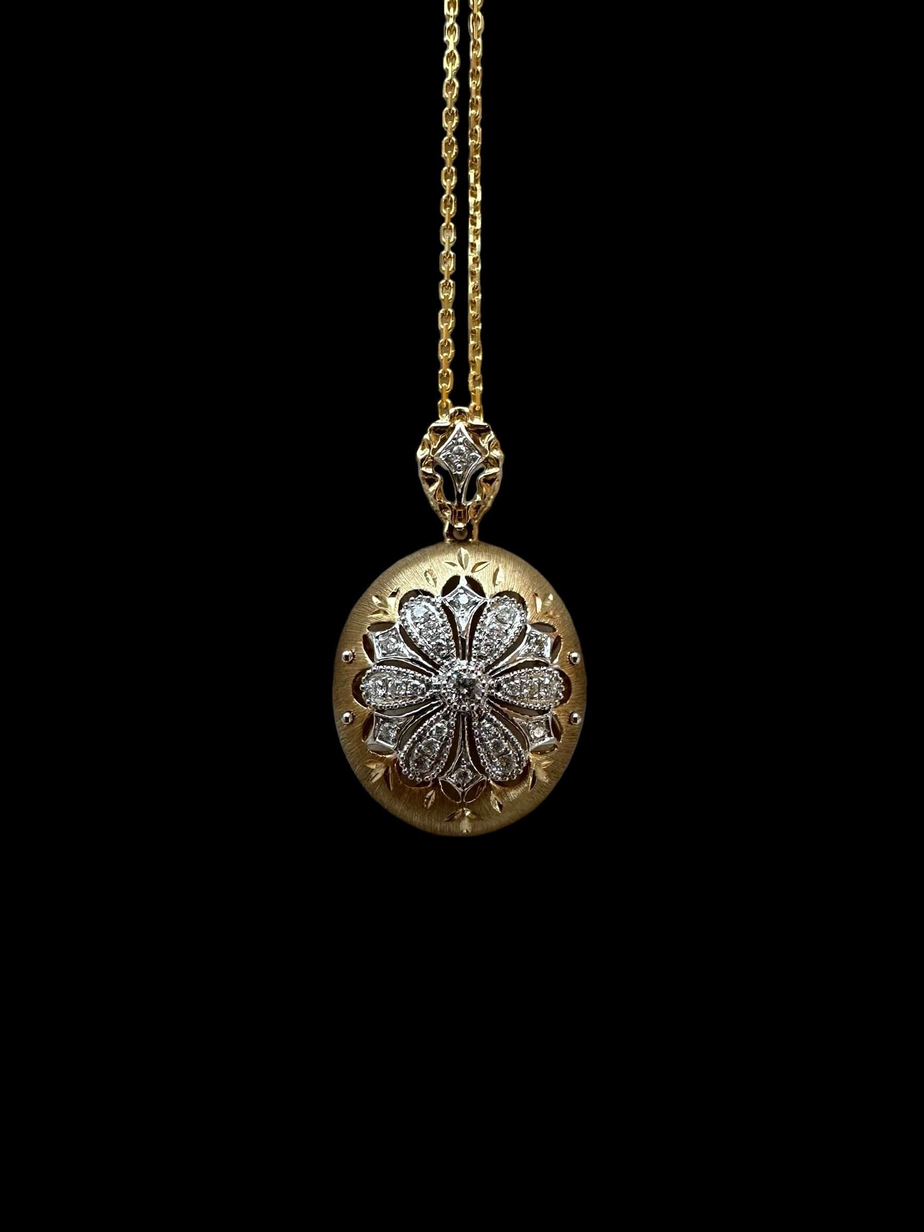 Luxury Promise White Diamond Inserted into Brush Gold Pendant Necklace