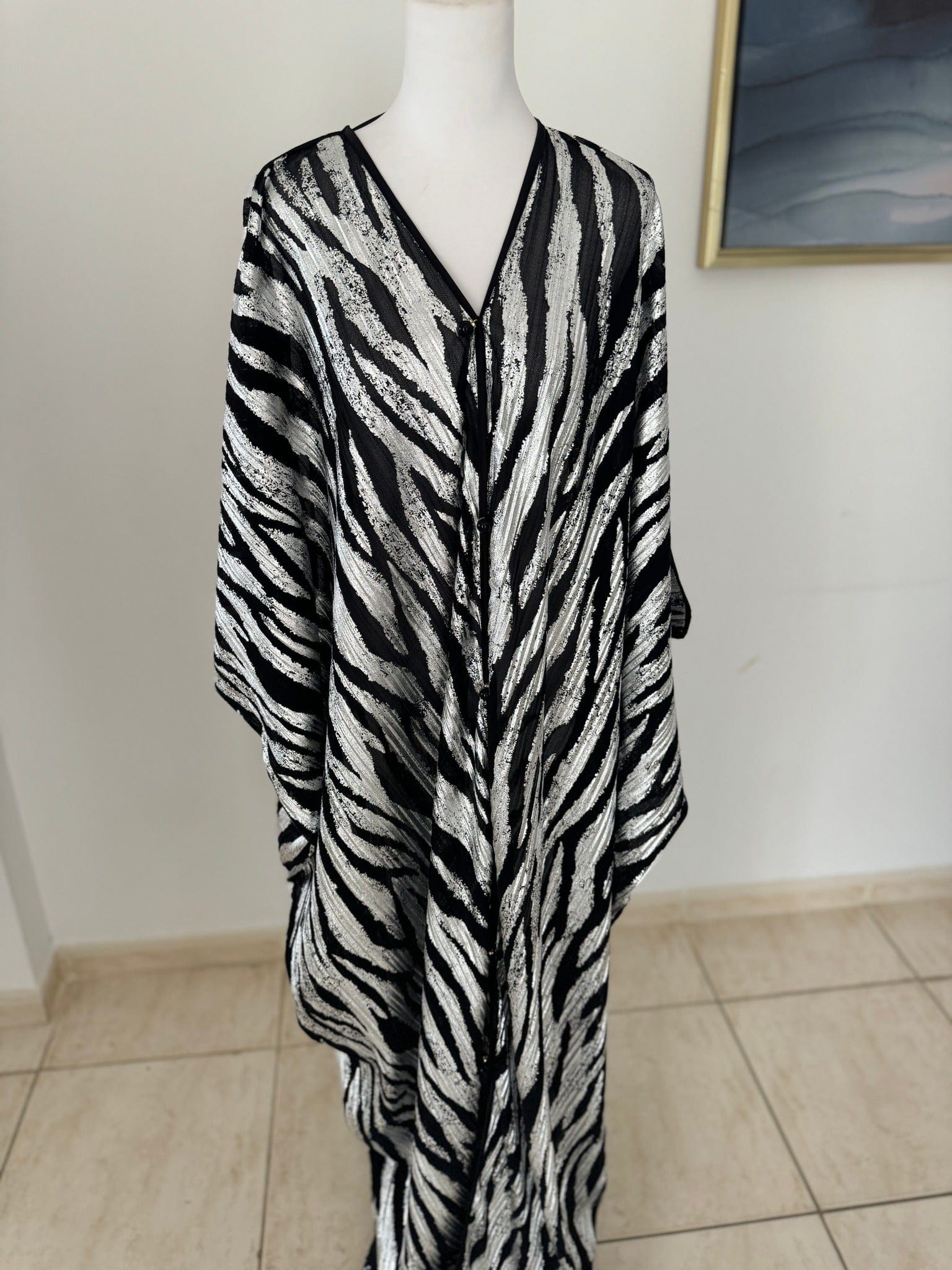 Luxury Promise Empress kaftan with slip black & silver
 RJC3656