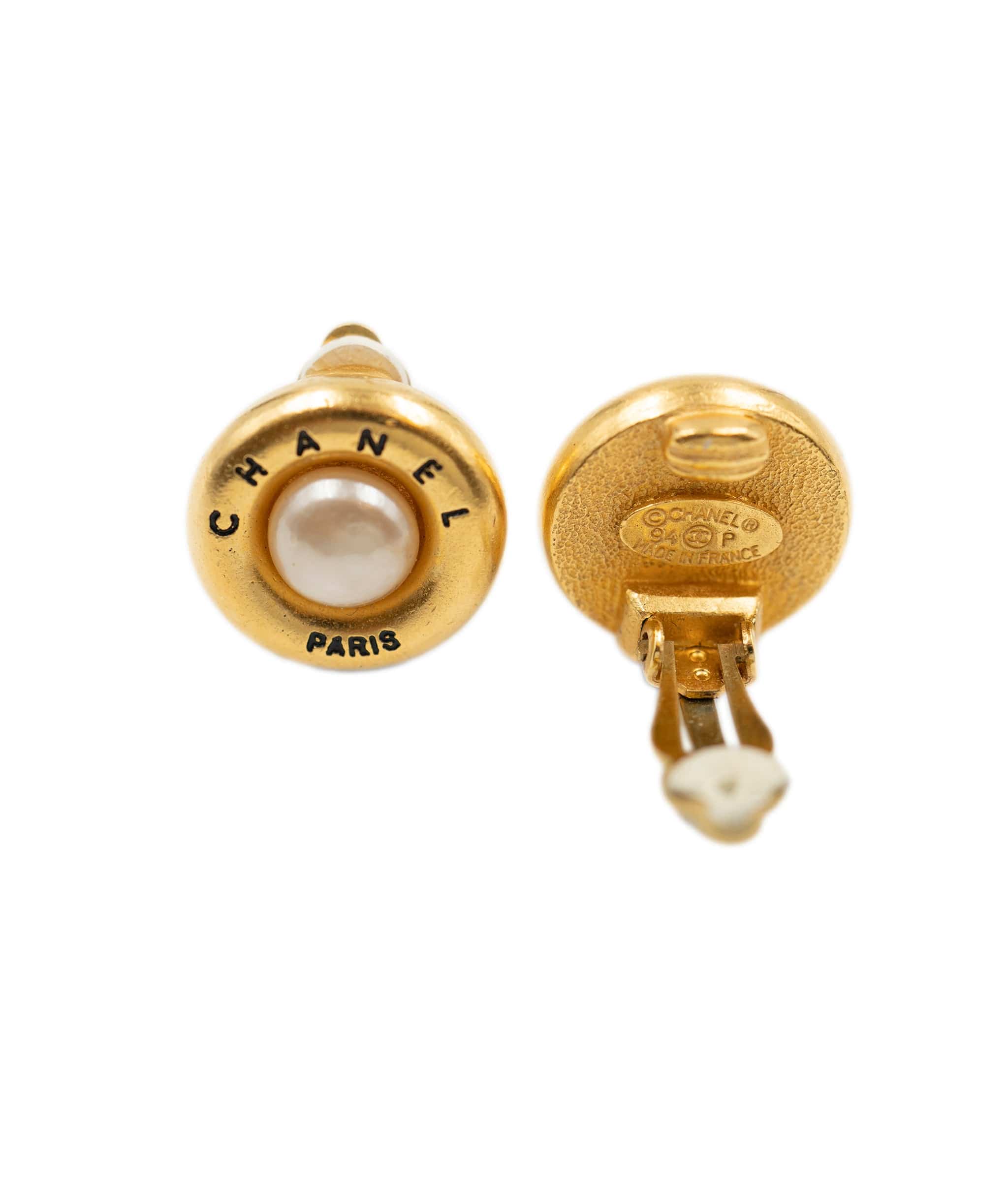 LuxuryPromise Chanel Gold Clip on Earrings AAU7529