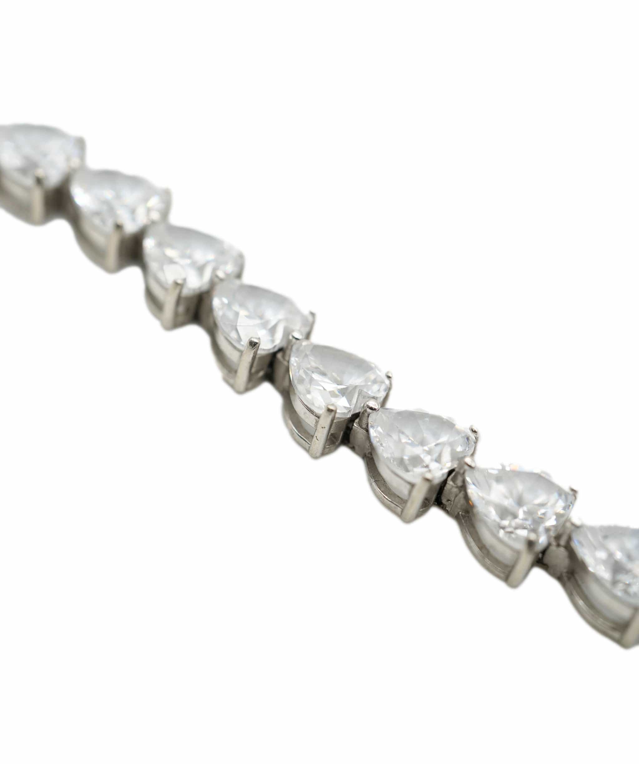 LuxuryPromise heart shaped diamond lab grown tennis bracelet