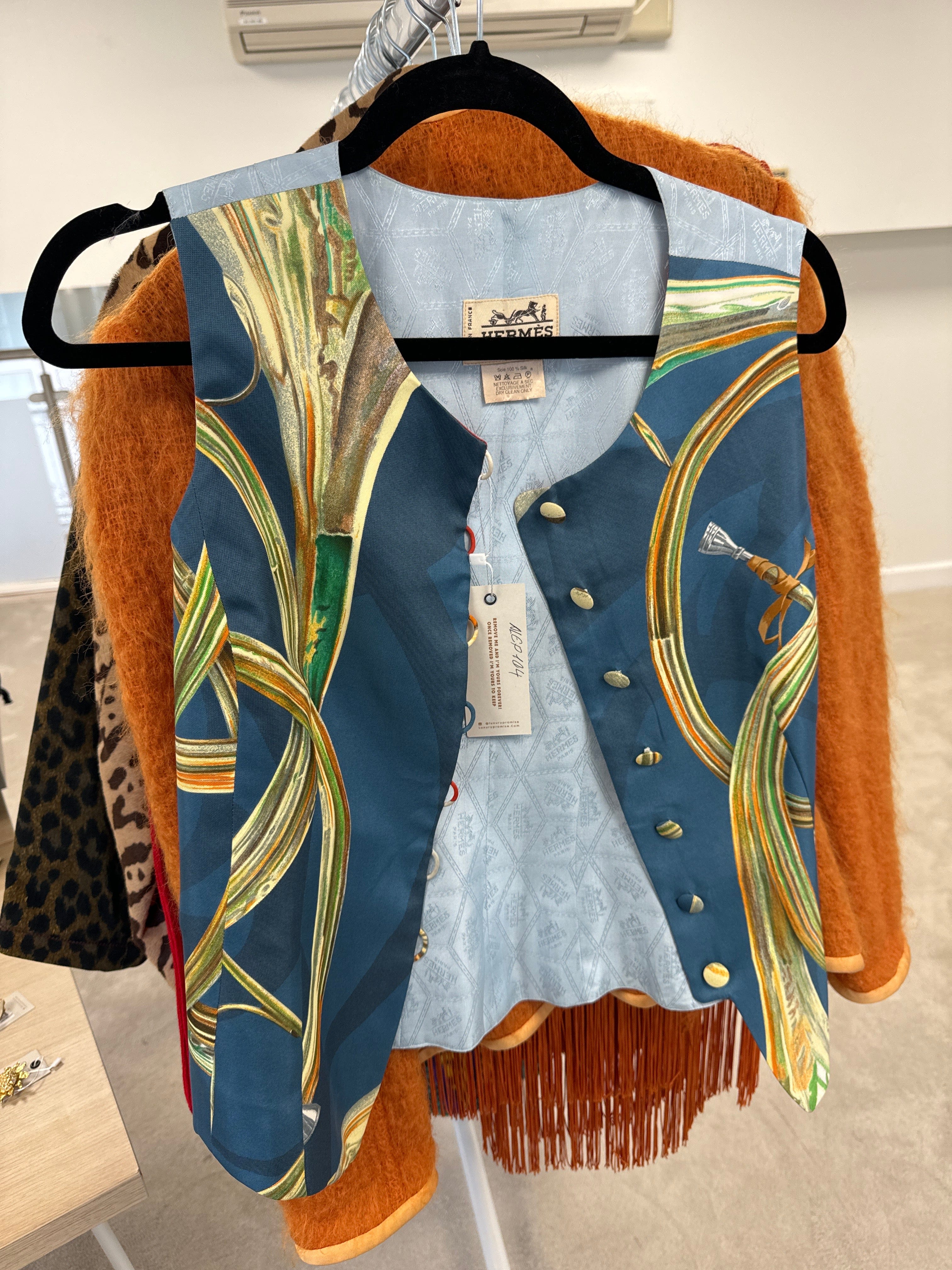 LuxuryPromise Hermes Blue Silk Pattern Waistcoat ALEP104