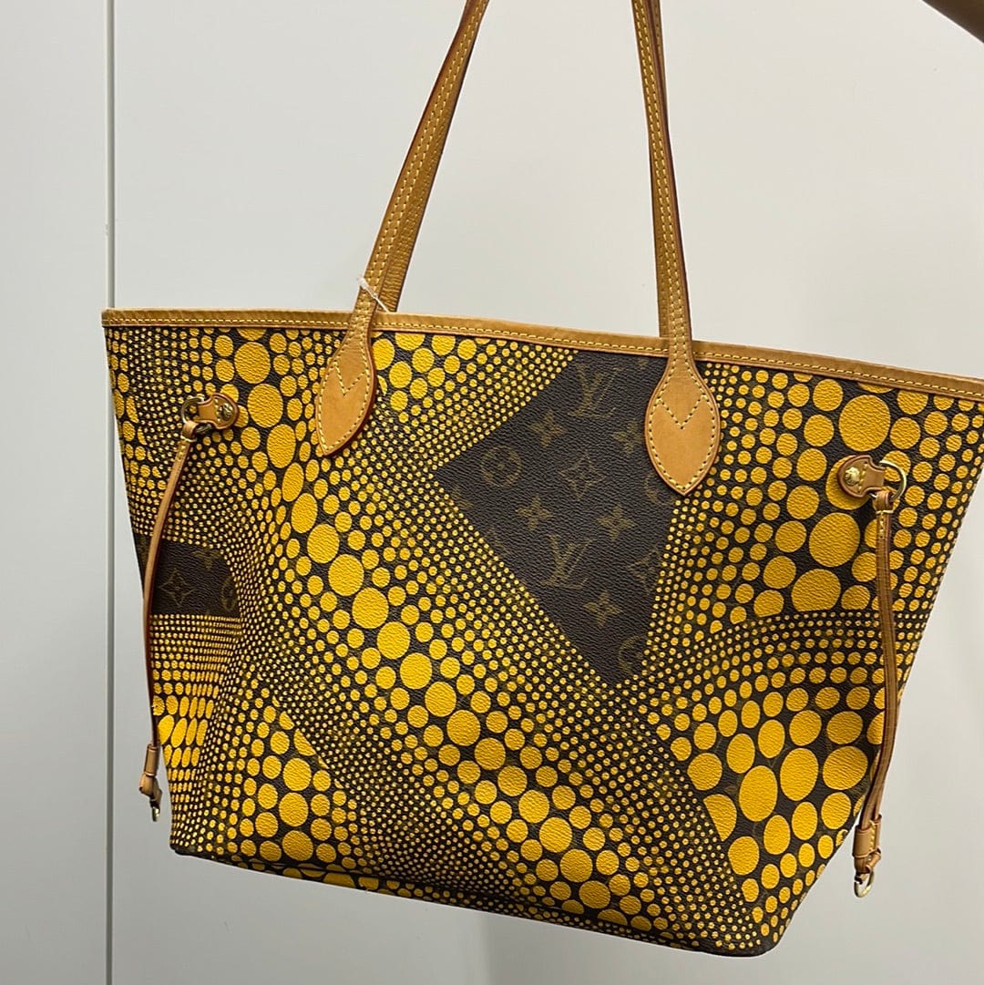 LuxuryPromise LOUIS VUITTON Yayoi Kusama Limited Edition Dot Infinity Neverfull MM