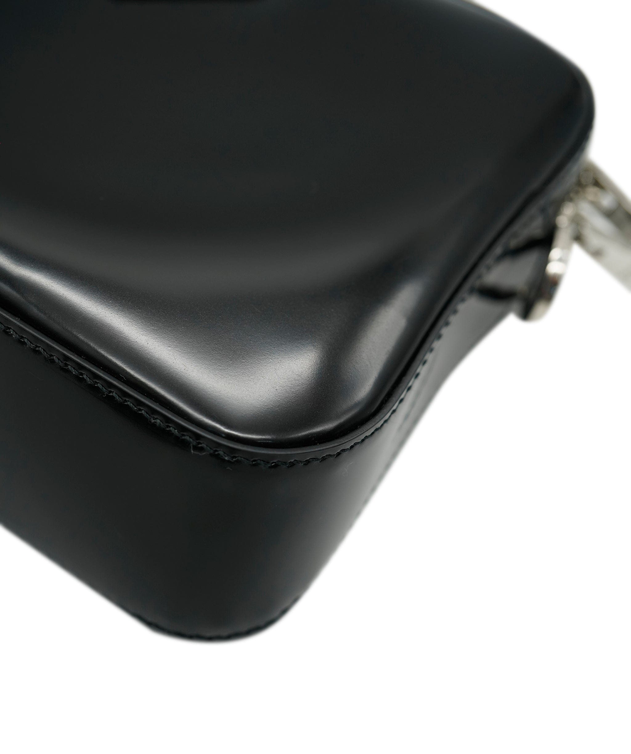 Prada Prada black spazzalato messenger bag ASC2048