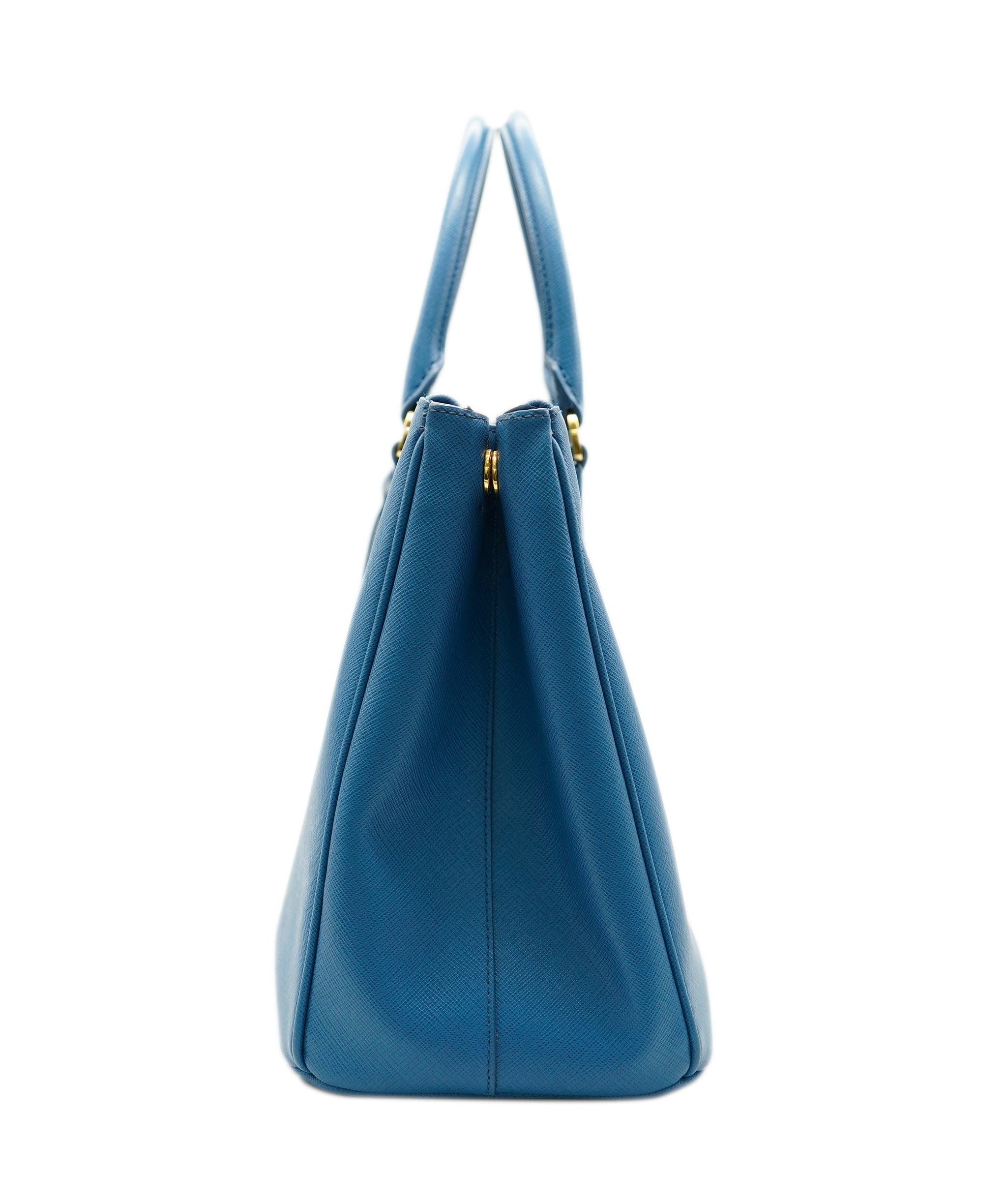 Prada Prada blue saffiano tote with GHW  - AJC0473