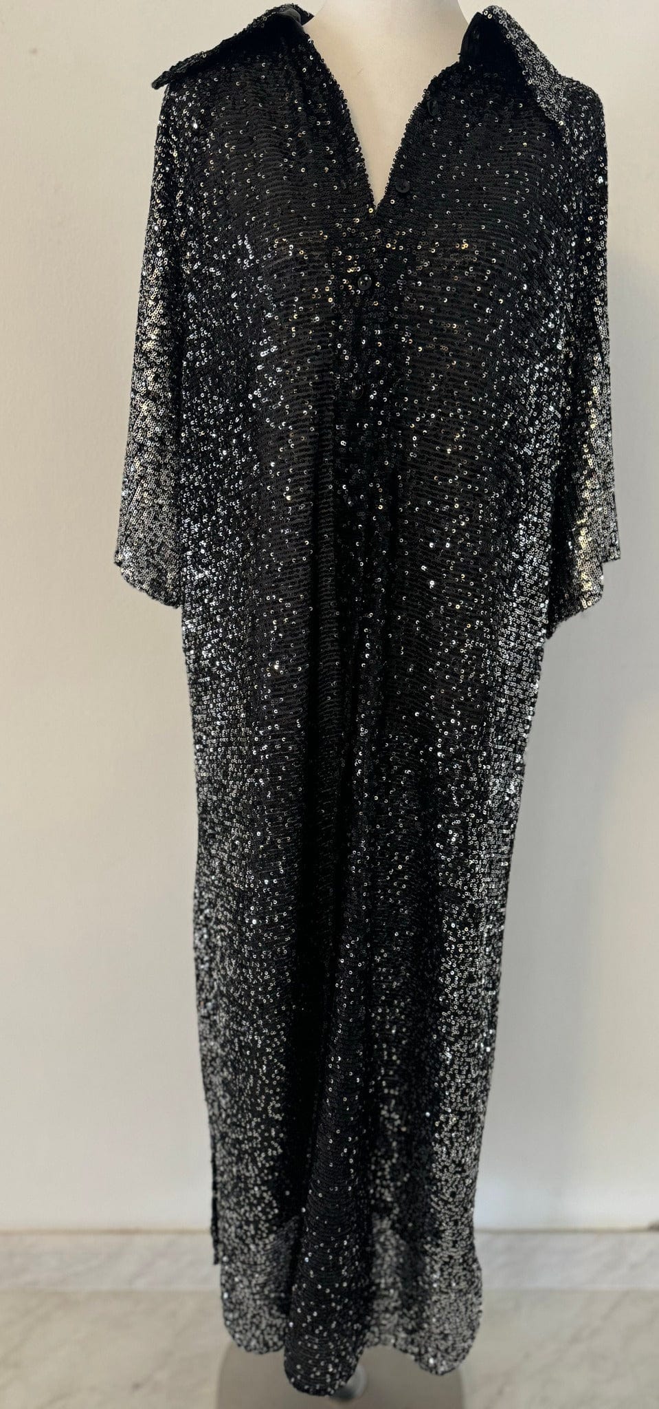 TAIRA STAR DRESS BLACK & SILVER FULL SEQUIN AND SLIP RJC4087