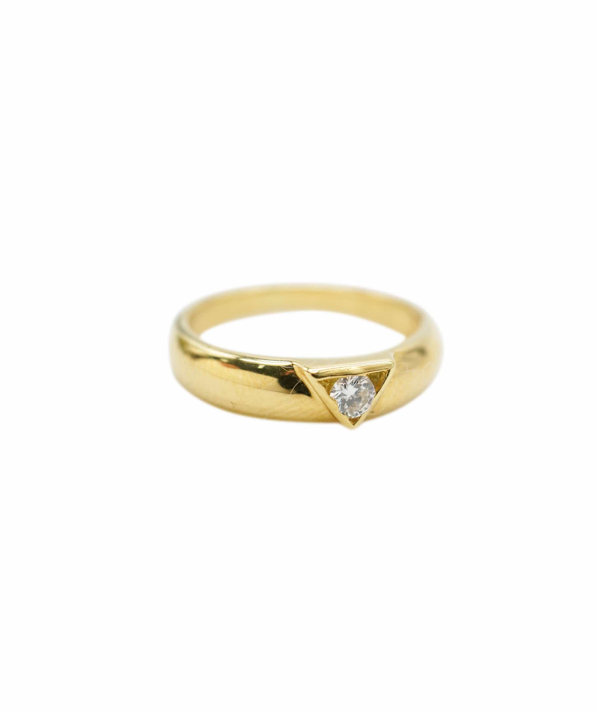 Van Cleef & Arpels Van Cleef & Arpels Rare Diamond Triangle Motif 18 Karat Yellow Gold Ring ASL10287