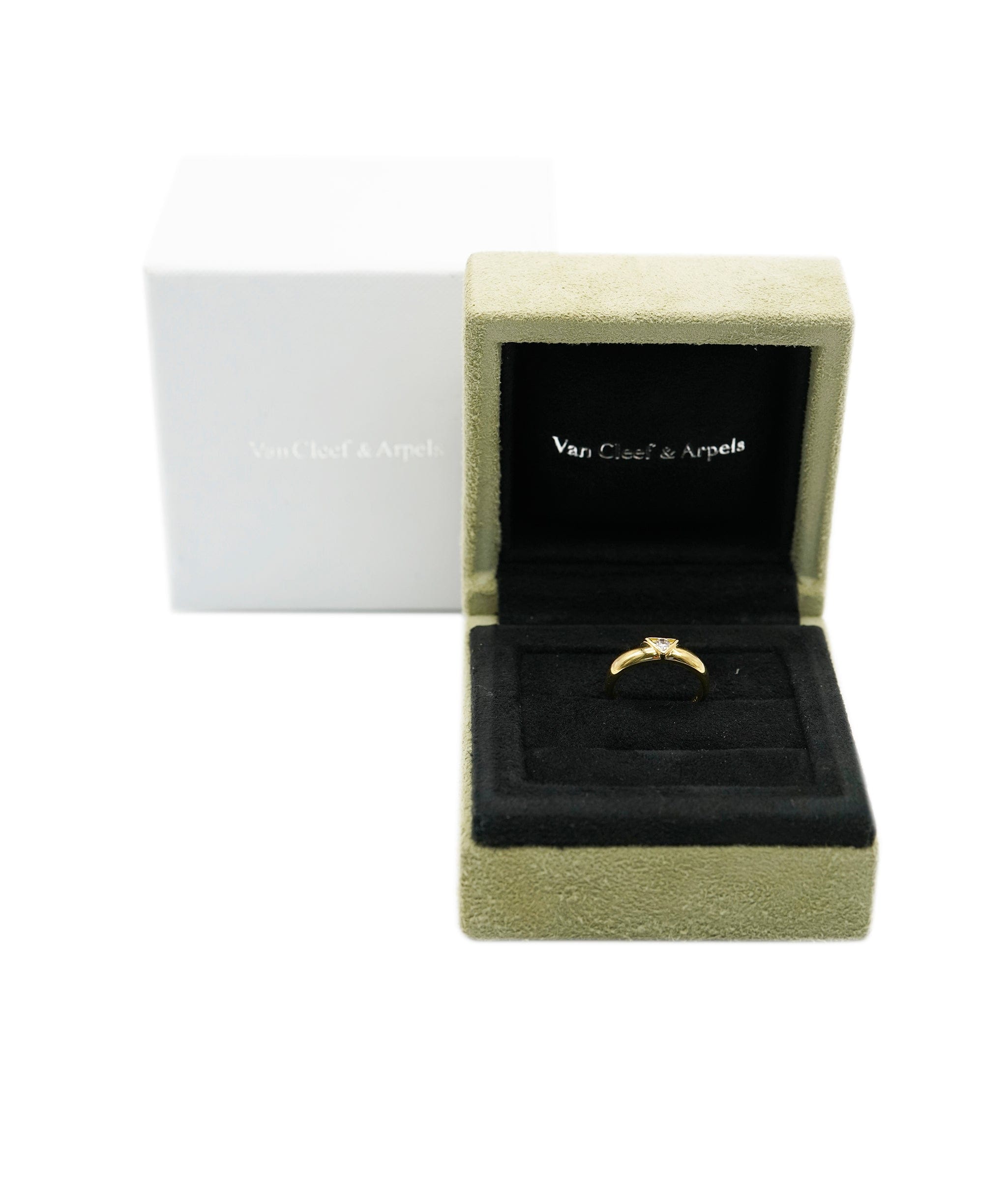 Van Cleef & Arpels Van Cleef & Arpels Rare Diamond Triangle Motif 18 Karat Yellow Gold Ring ASL10287