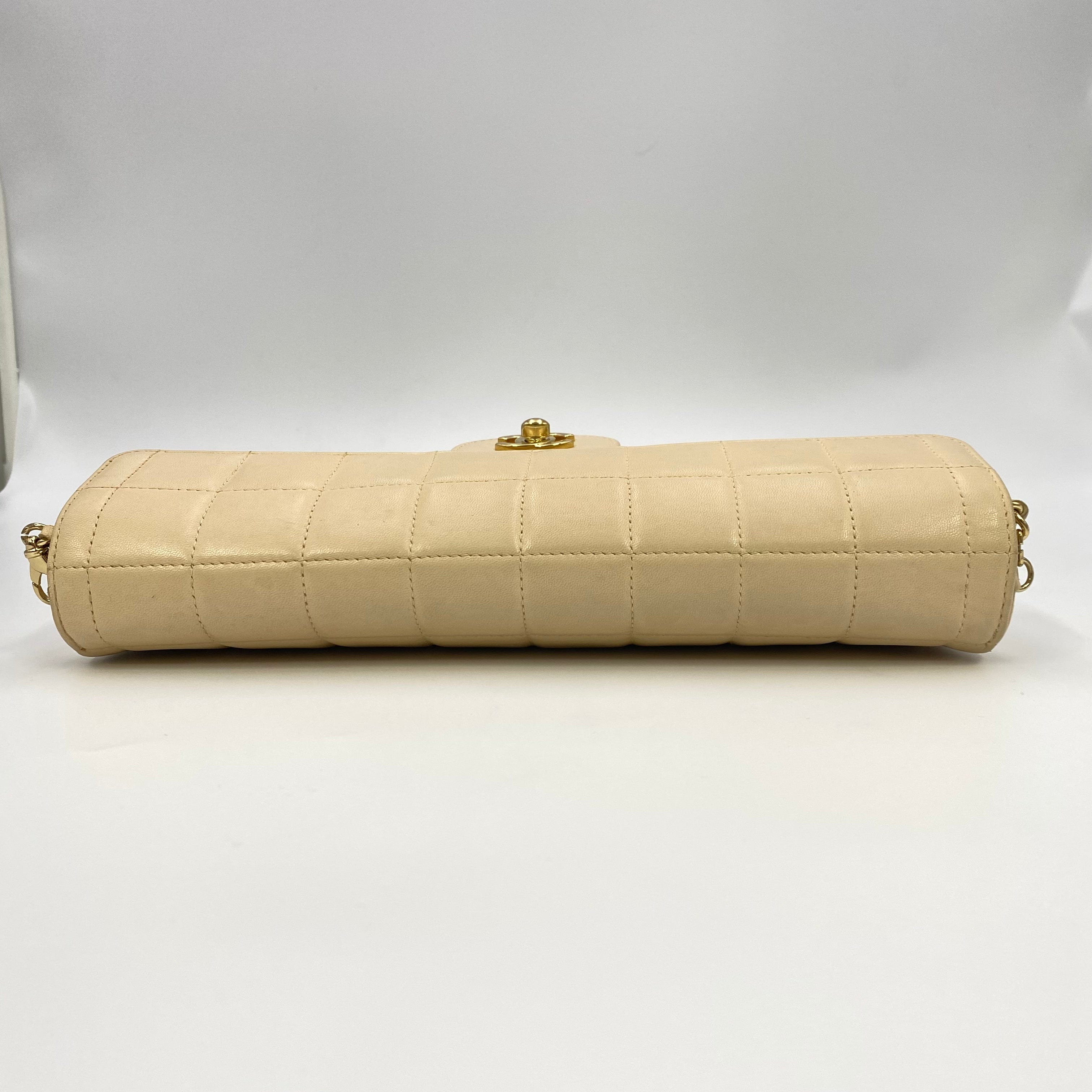 VINTAGE LOVER PURPOSE CHANEL VINTAGE CHOCOLATE BAR CHAIN SHOULDER BAG LIGHT BEIGE LAMB SKIN 90202466