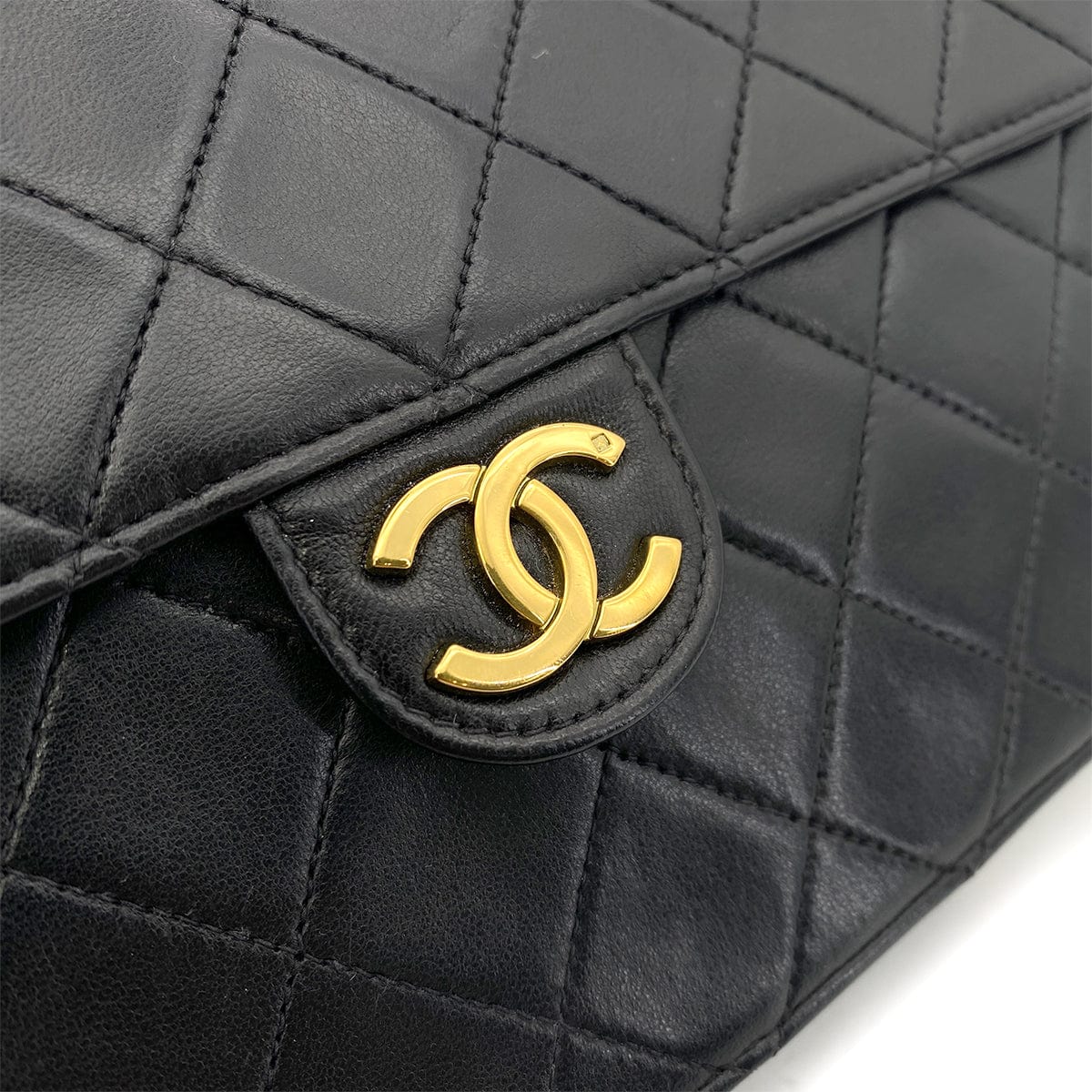 VINTAGE LOVER PURPOSE CHANEL VINTAGE MATELASSE PUSH LOCK CHAIN SHOULDER BAG BLACK LAMB SKIN 90255397