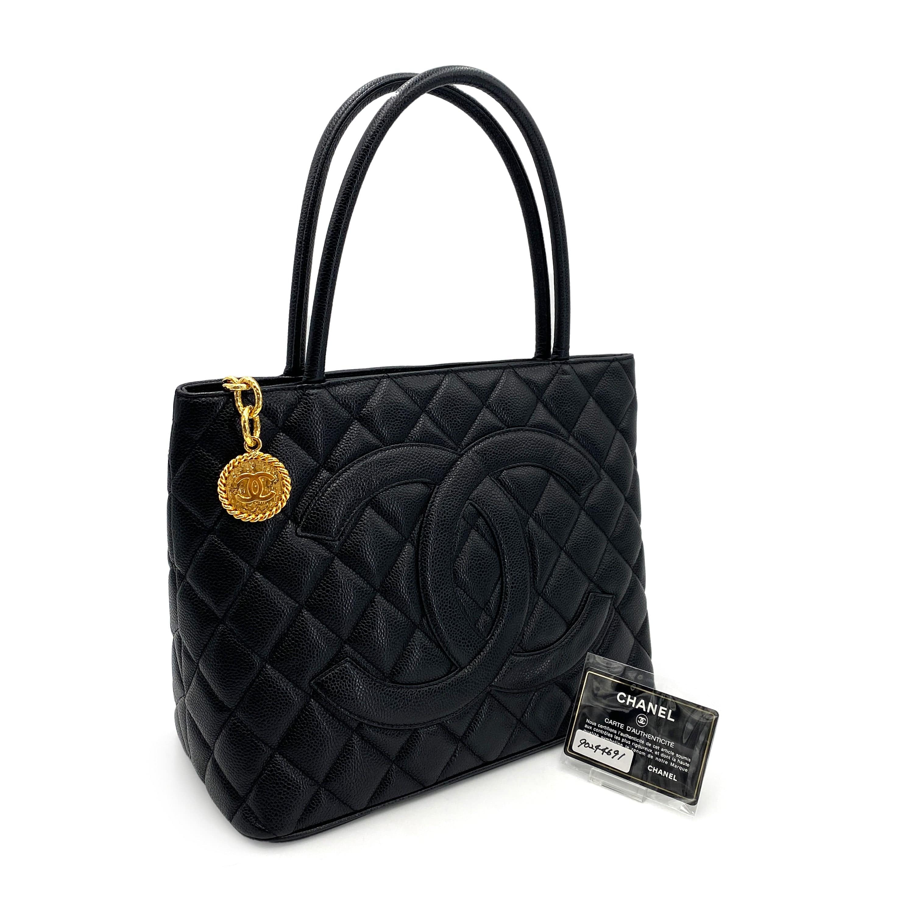 VINTAGE LOVER PURPOSE CHANEL VINTAGE MEDALLION TOTE BAG BLACK CAVIAR SKIN 90244691