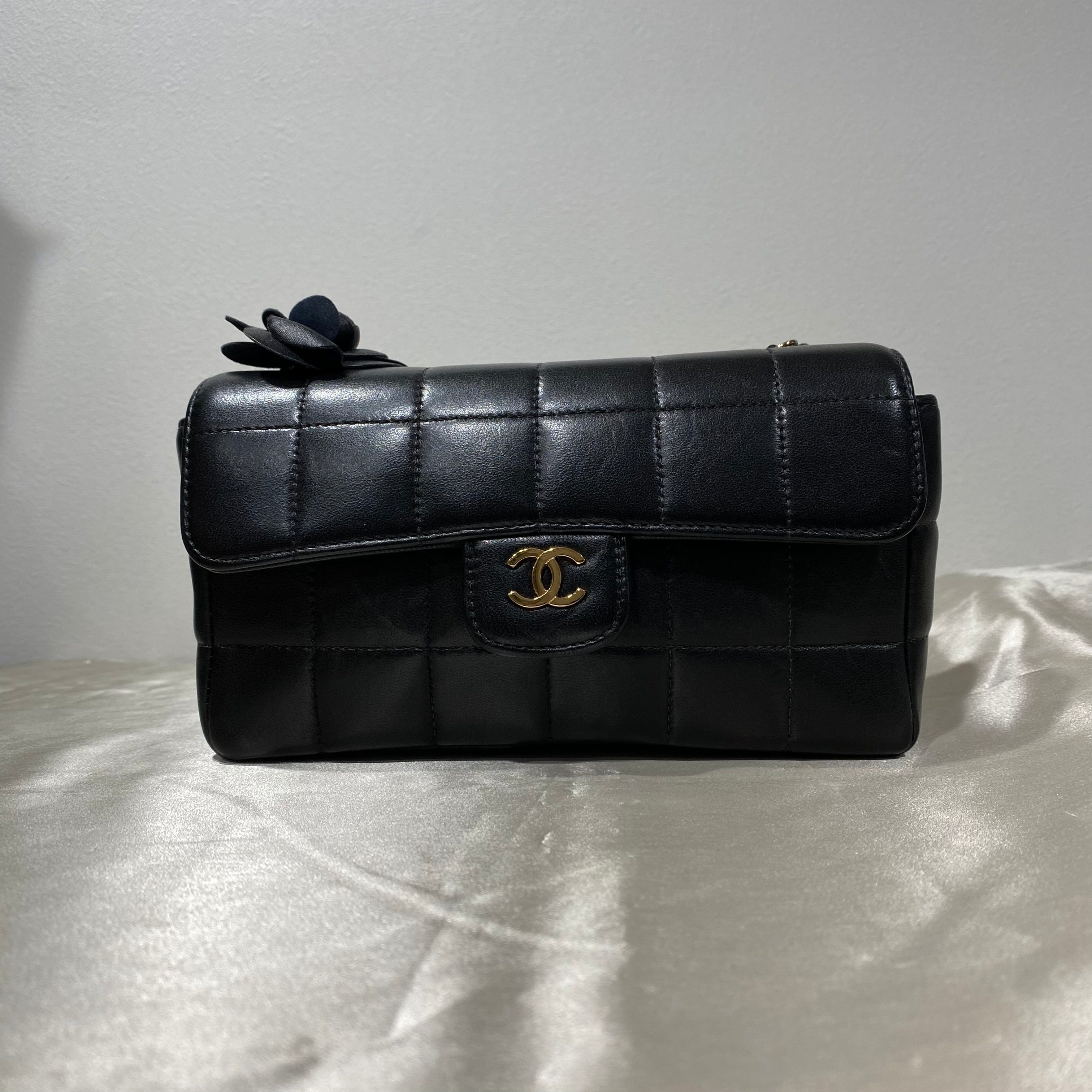 VINTAGE LOVER PURPOSE CHANEL VINTAGE MINI CHOCOLATE BAR BLACK LAMB SKIN 90197092