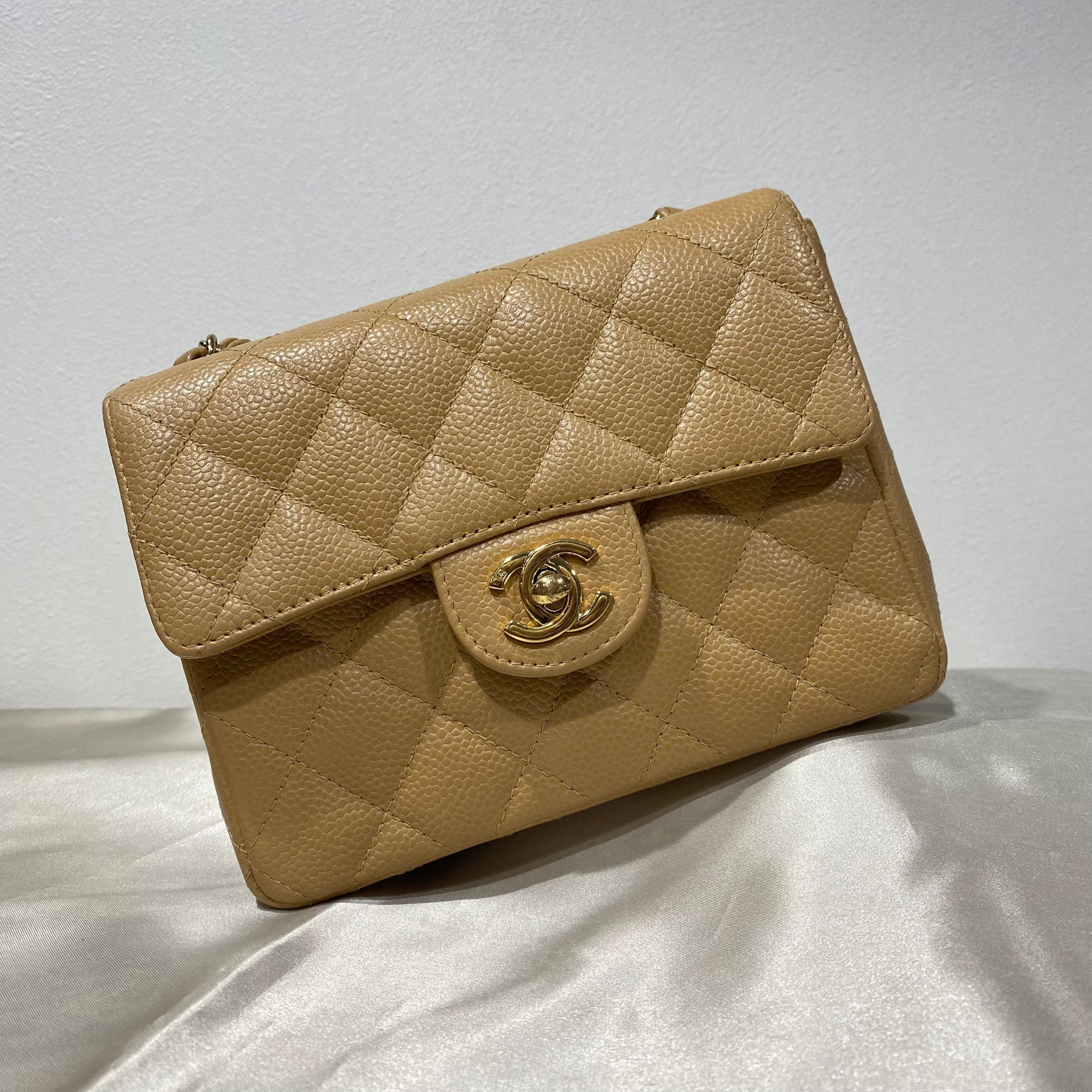 VINTAGE LOVER PURPOSE CHANEL VINTAGE MINI SQUARE 17 BEIGE CAVIAR SKIN 90210992