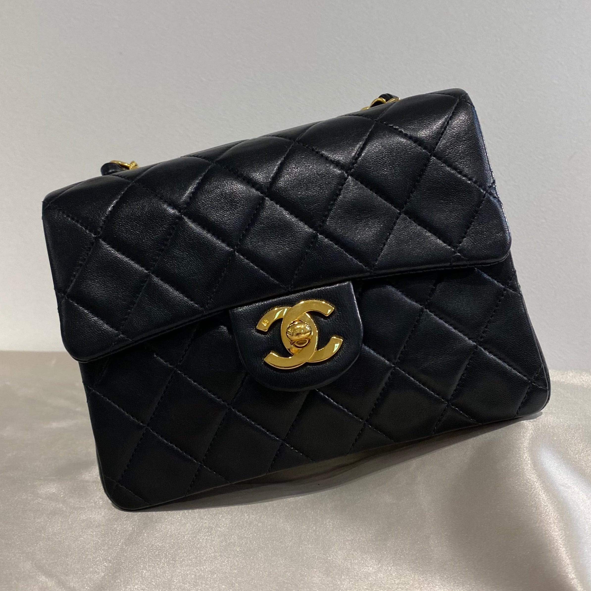 VINTAGE LOVER PURPOSE CHANEL VINTAGE MINI SQUARE 17 CHAIN SHOULDER BAG BLACK LAMB SKIN 90209424