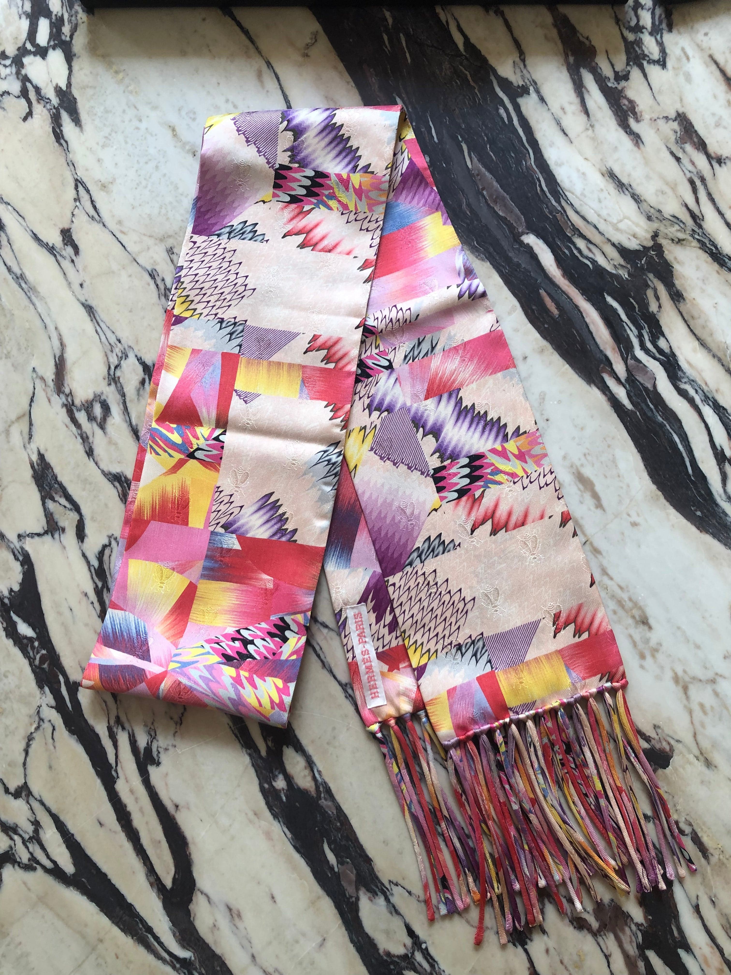 www.LuxuryVault.London HERMÈS MARBLE SILK SCARF