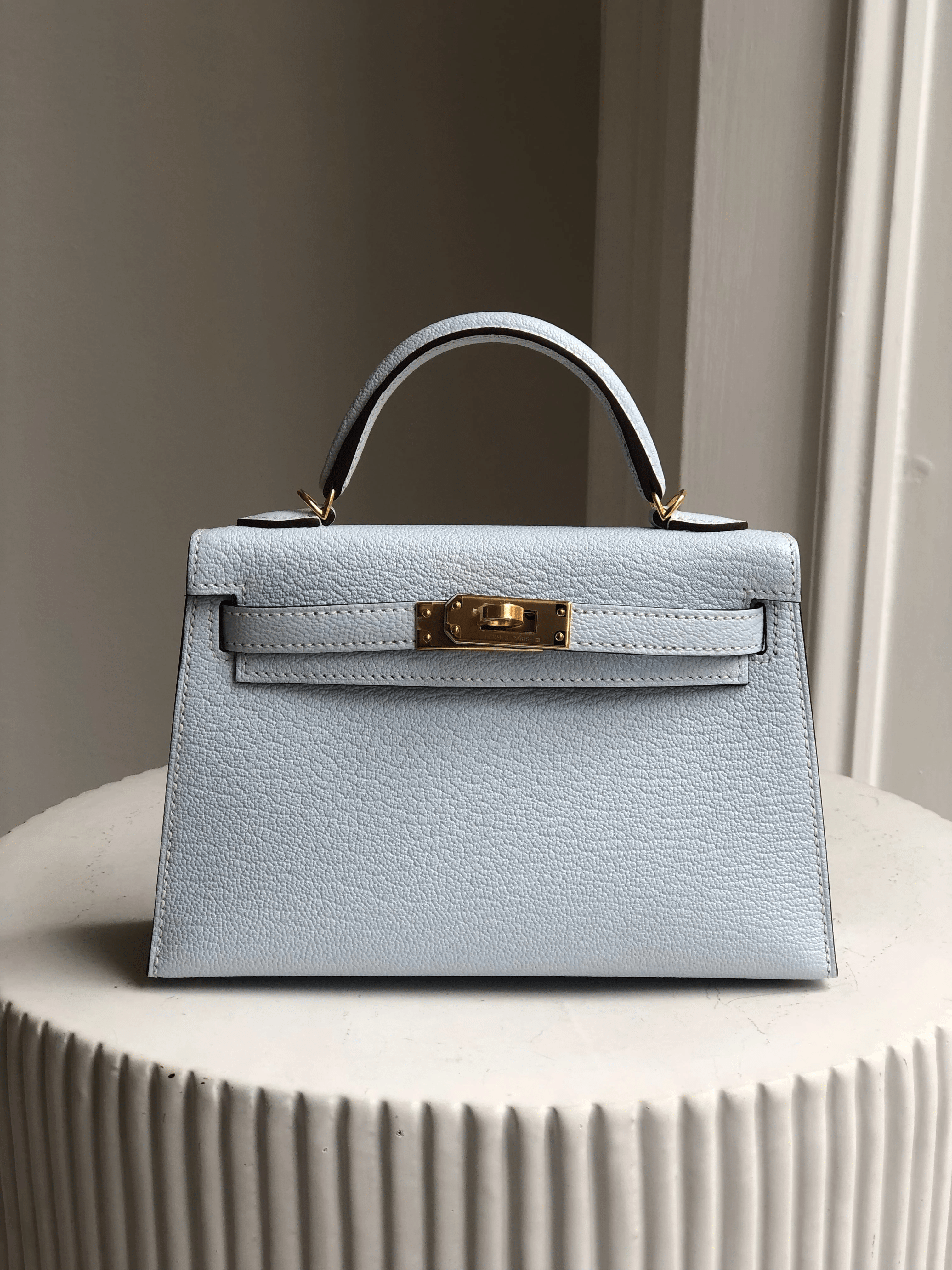 www.LuxuryVault.London HERMÈS MINI KELLY II 20CM BLUE BRUME Chèvre Leather with Gold Hardware