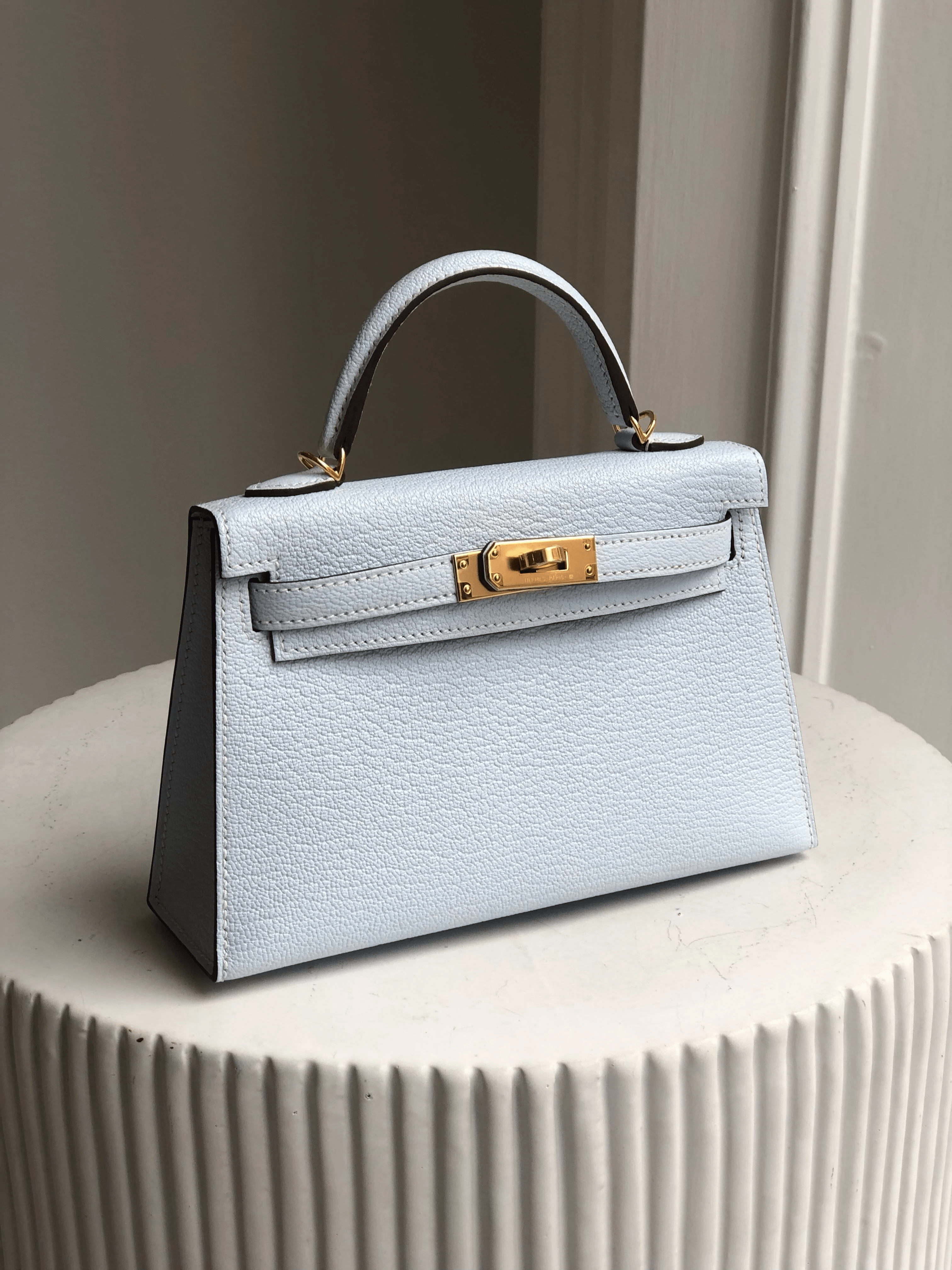 www.LuxuryVault.London HERMÈS MINI KELLY II 20CM BLUE BRUME Chèvre Leather with Gold Hardware