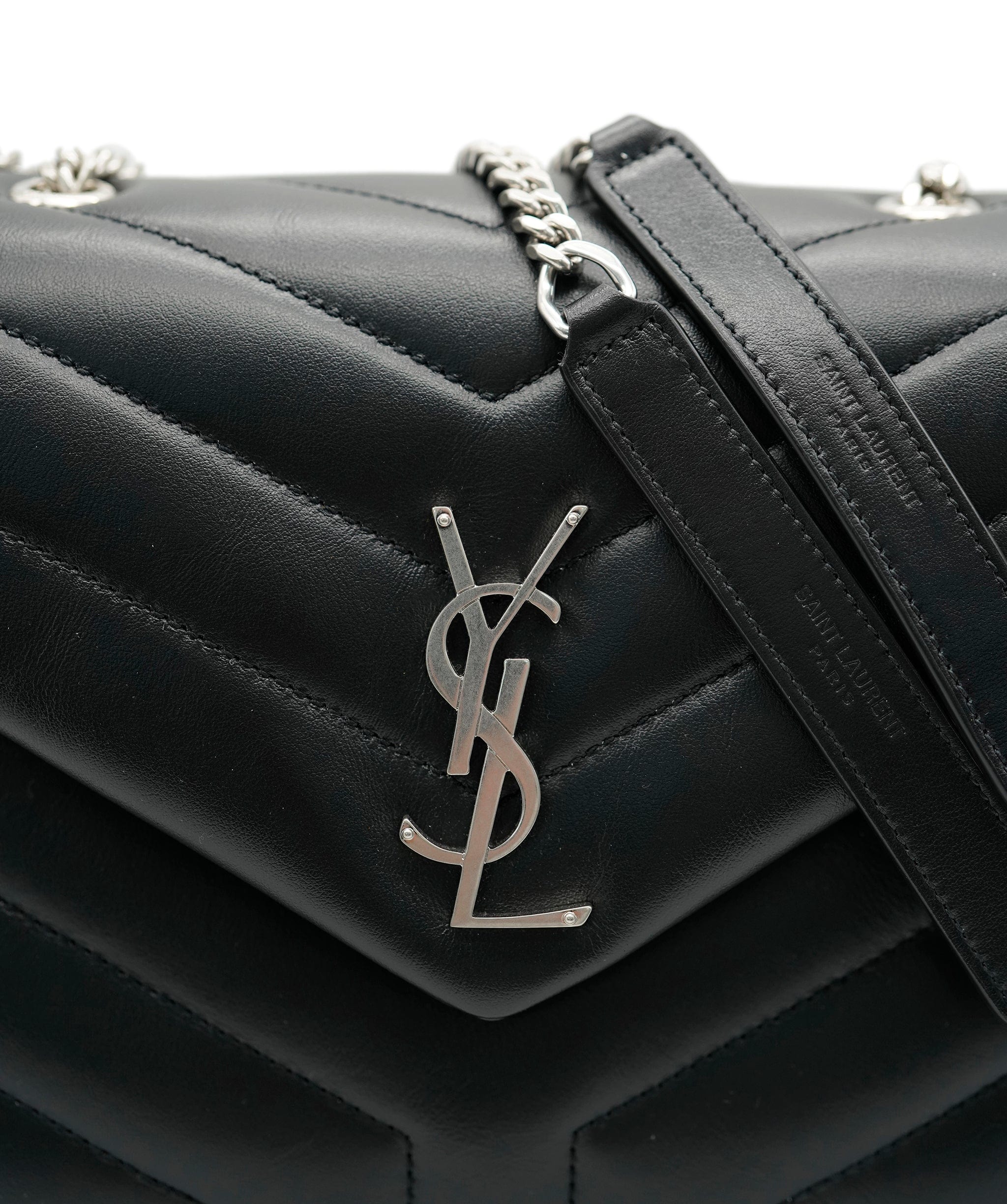 Yves Saint Laurent Saint Laurent Black Quilted Leather Small Loulou Bag ASC2086