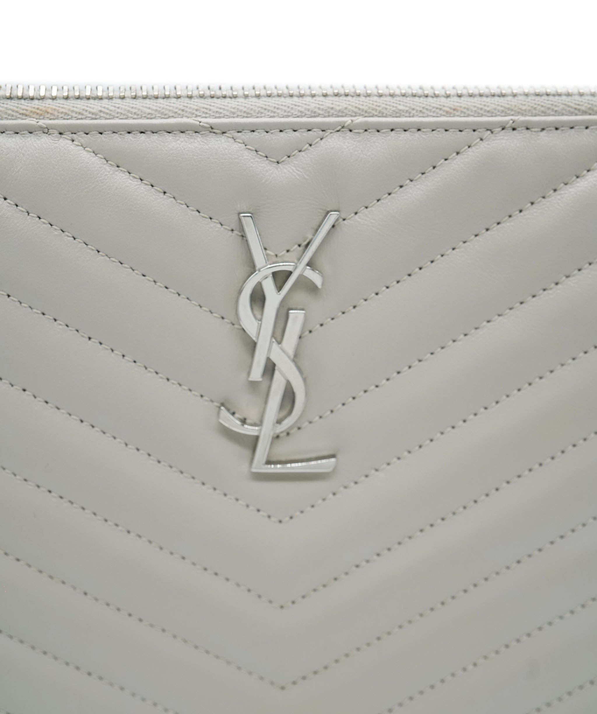 Yves Saint Laurent YSL Grey Chevron Clutch Bag ALC0929