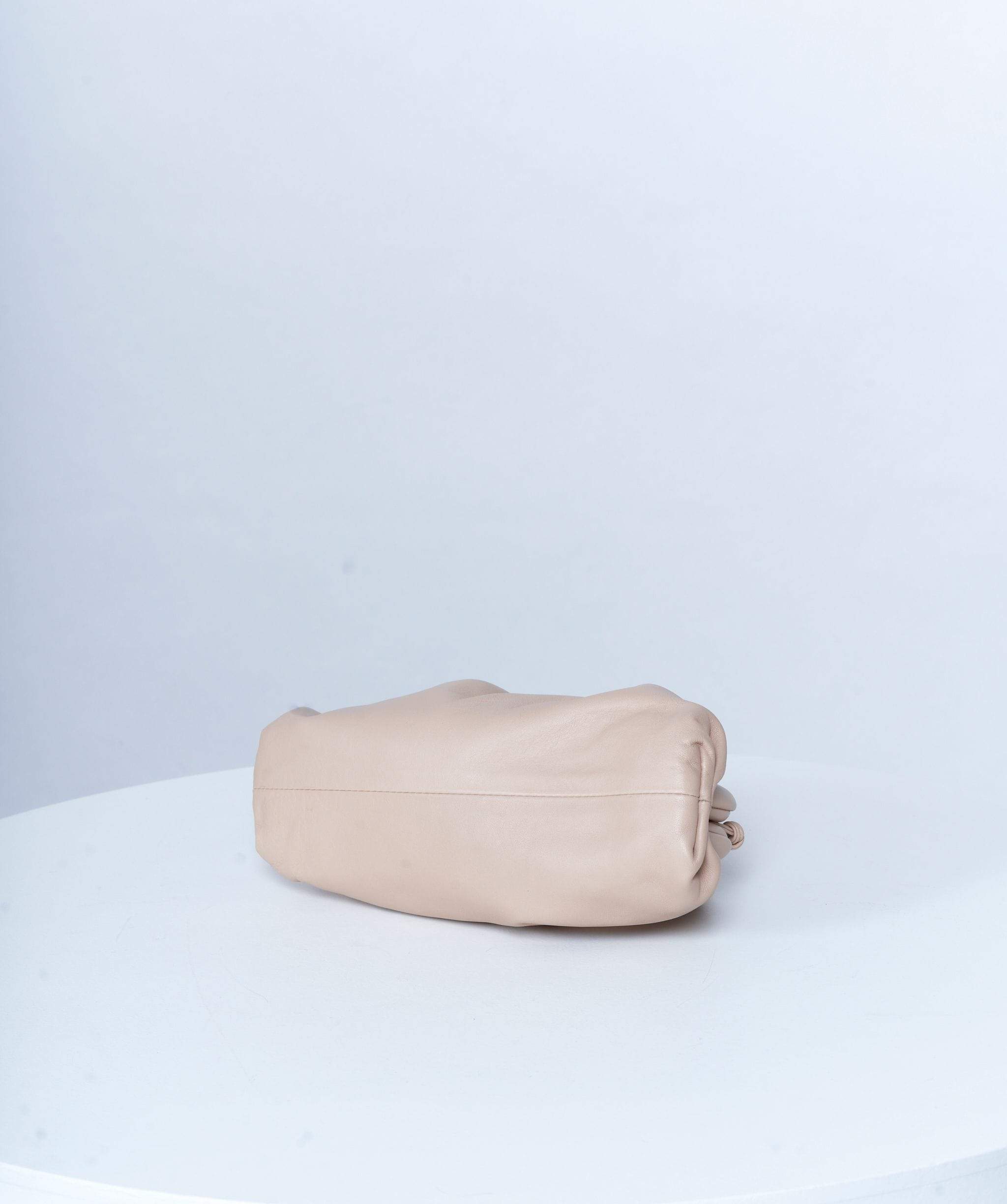 Bottega Bottega Veneta beige pouch