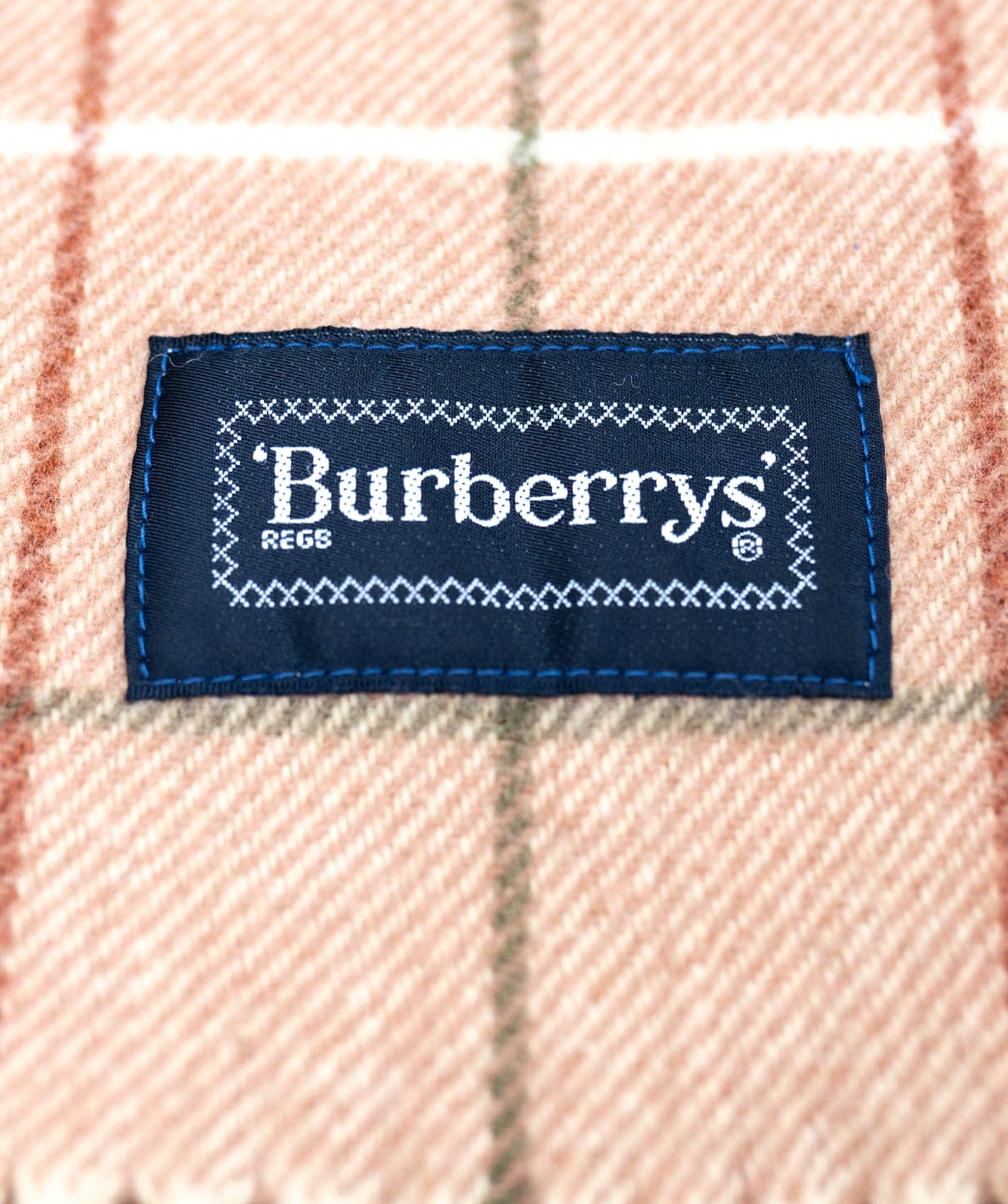 Burberry Burberrys Shawl - AWC1572