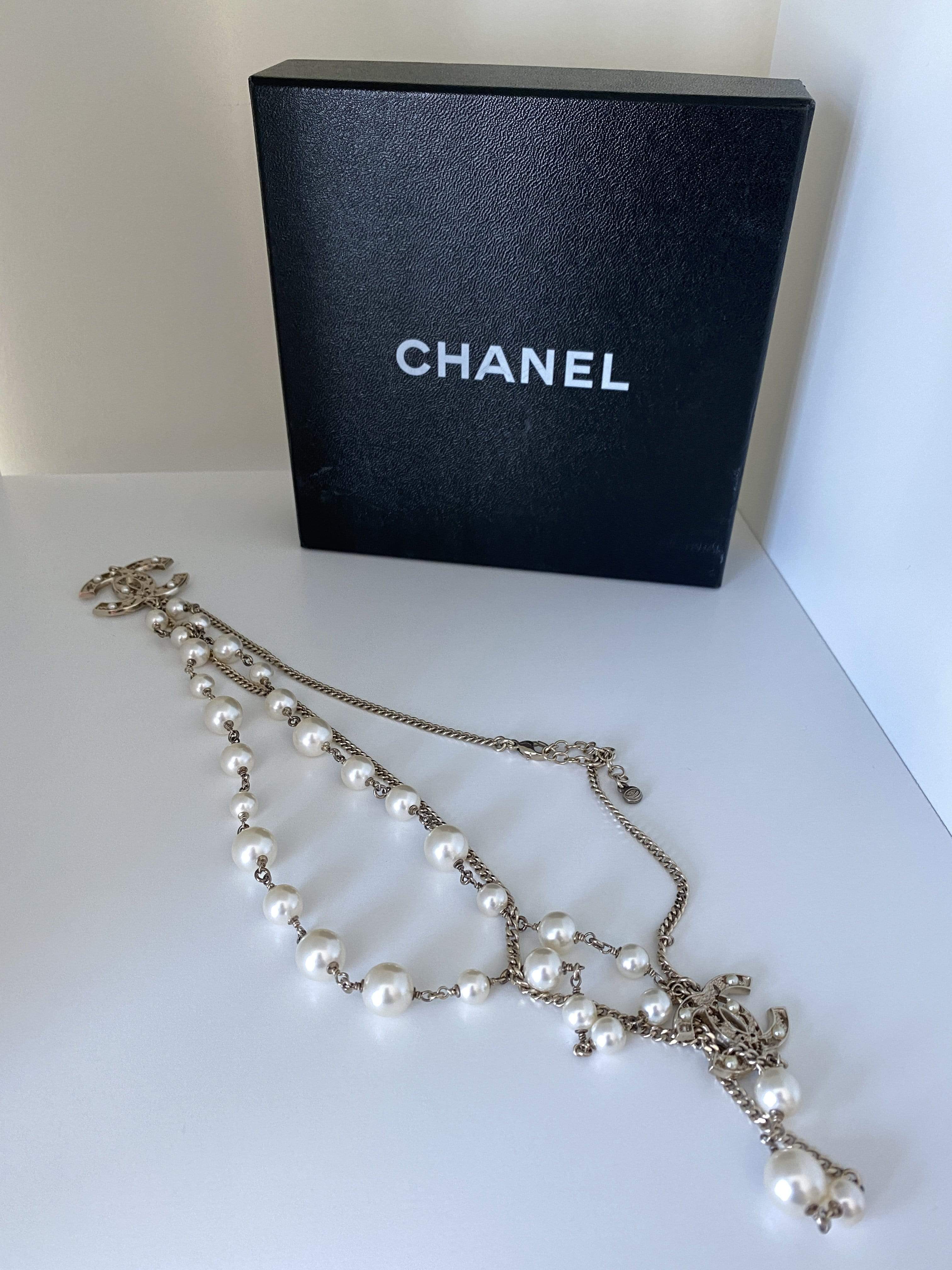 Chanel Chanel White Pearl Necklace CC