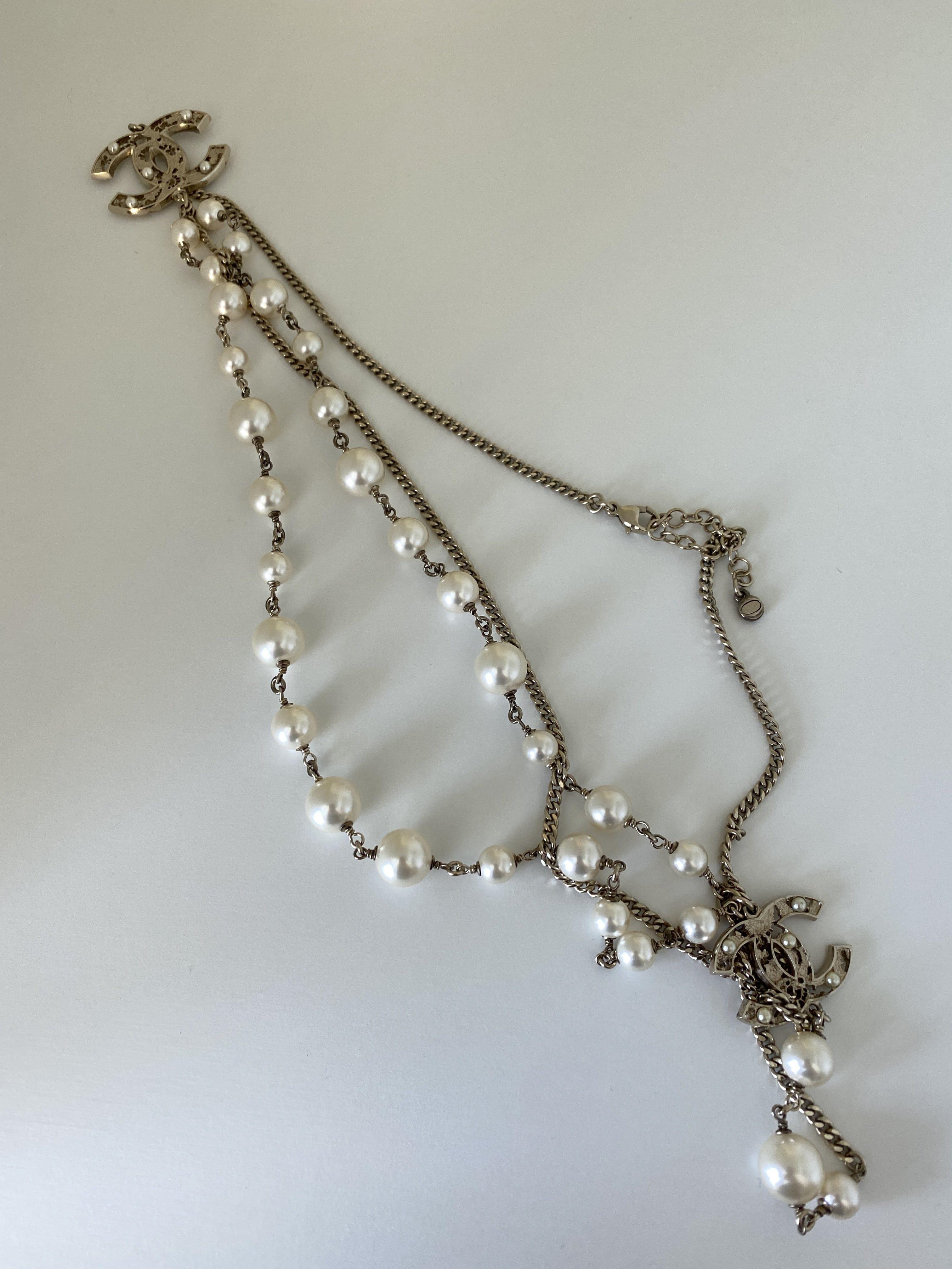 Chanel Chanel White Pearl Necklace CC