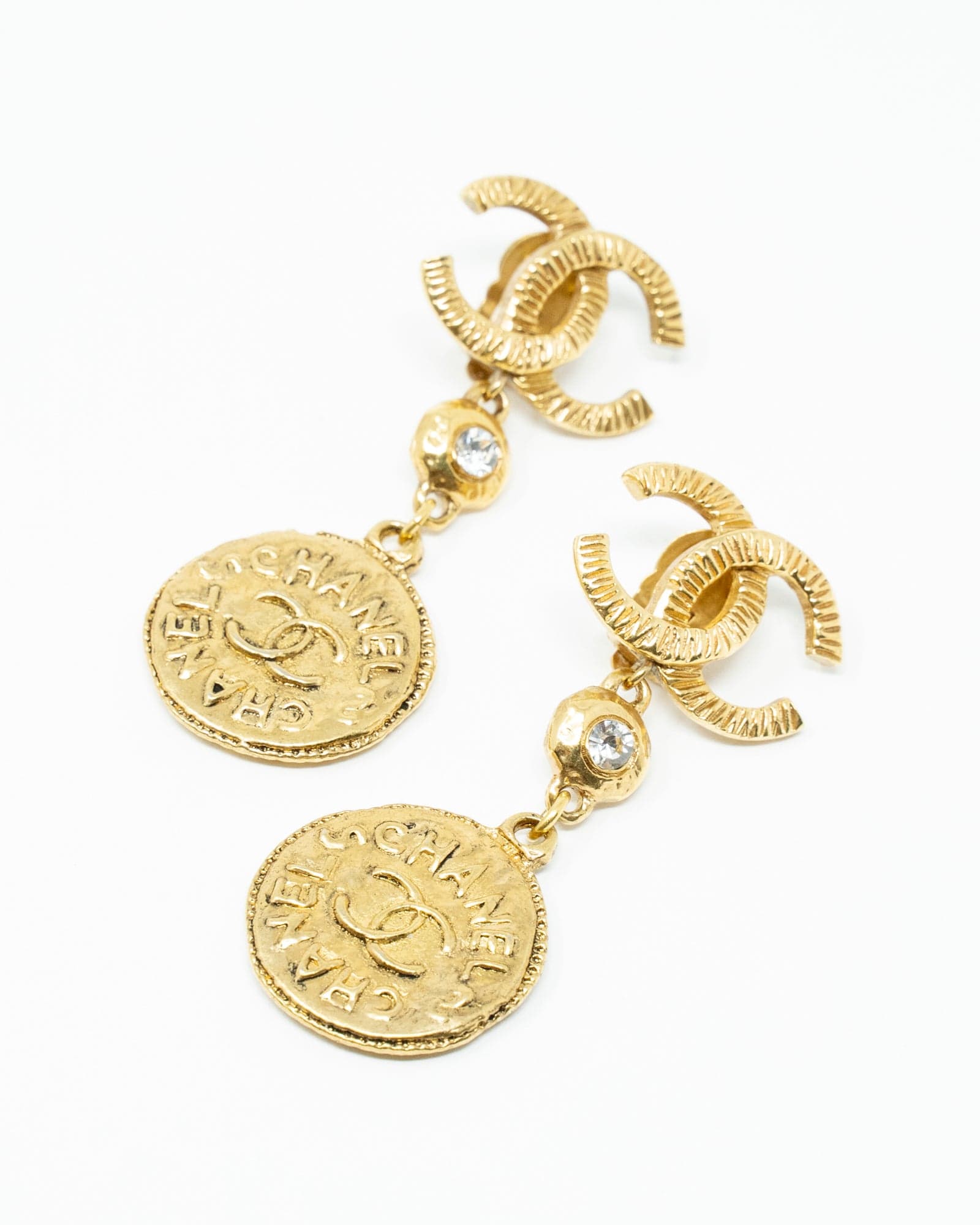 Chanel CC MEDALLION DROP EARRINGS - AWL3406