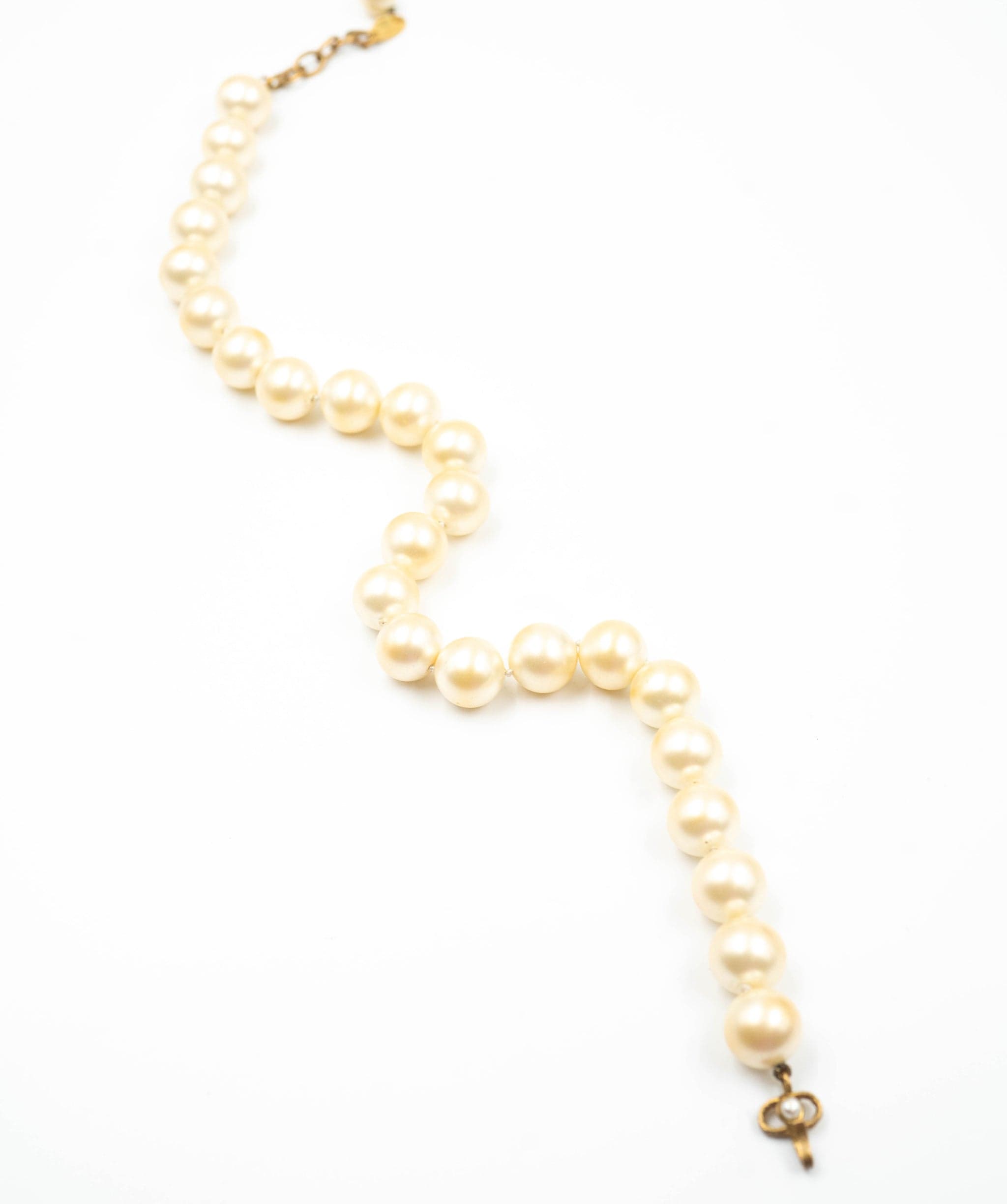 Chanel Chanel 1983 Pearl Necklace - AGL1663