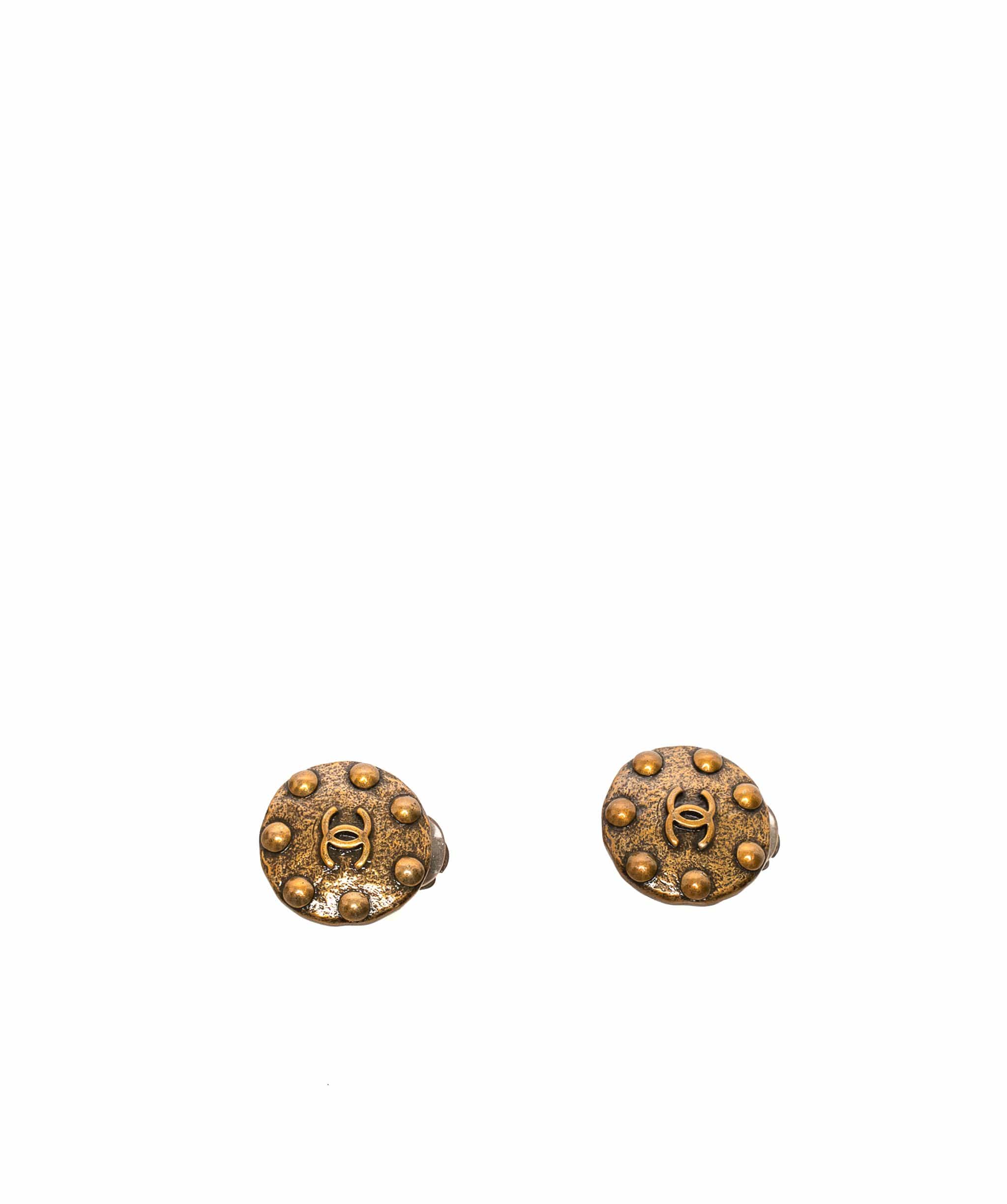 Chanel Chanel Antique Gold clip on earrings - AWL1231