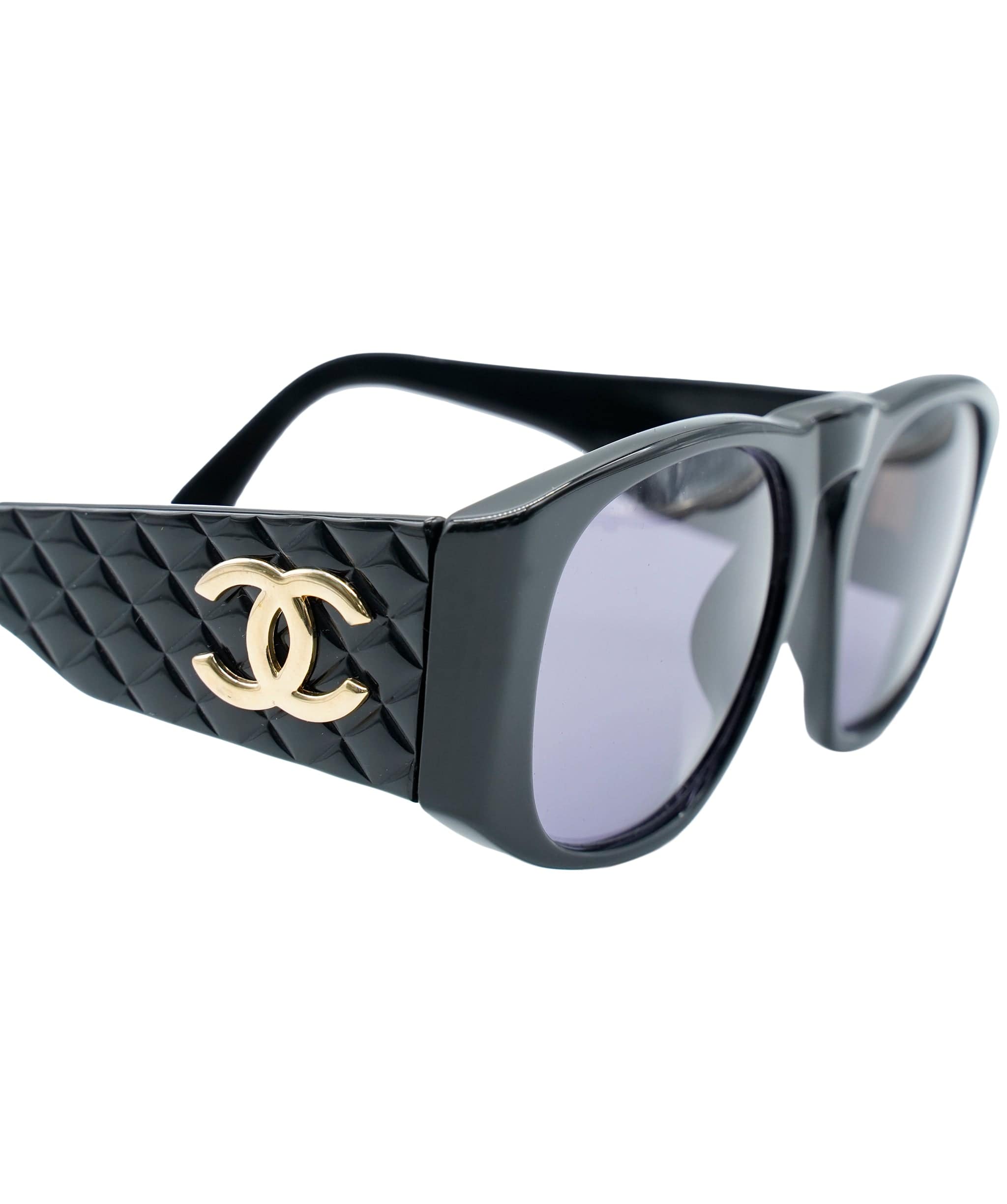 Chanel Chanel black CC matelasse sunglasses AWL4467