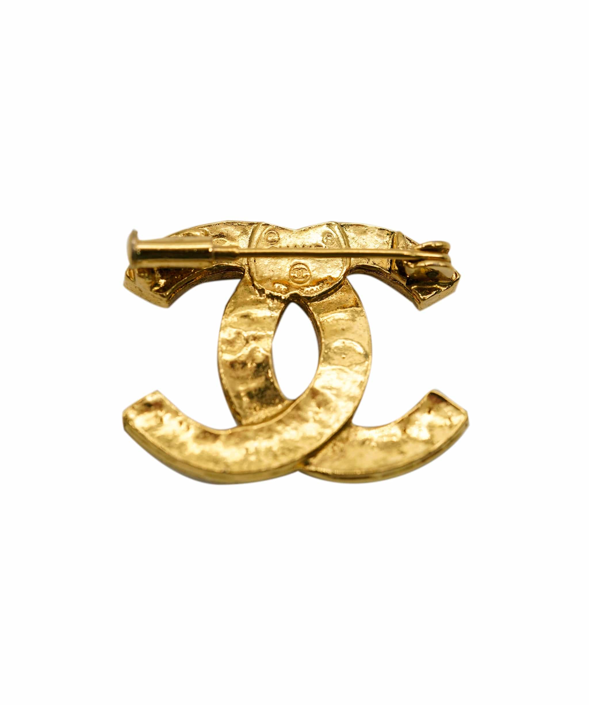 Chanel Chanel brooch AWL4532