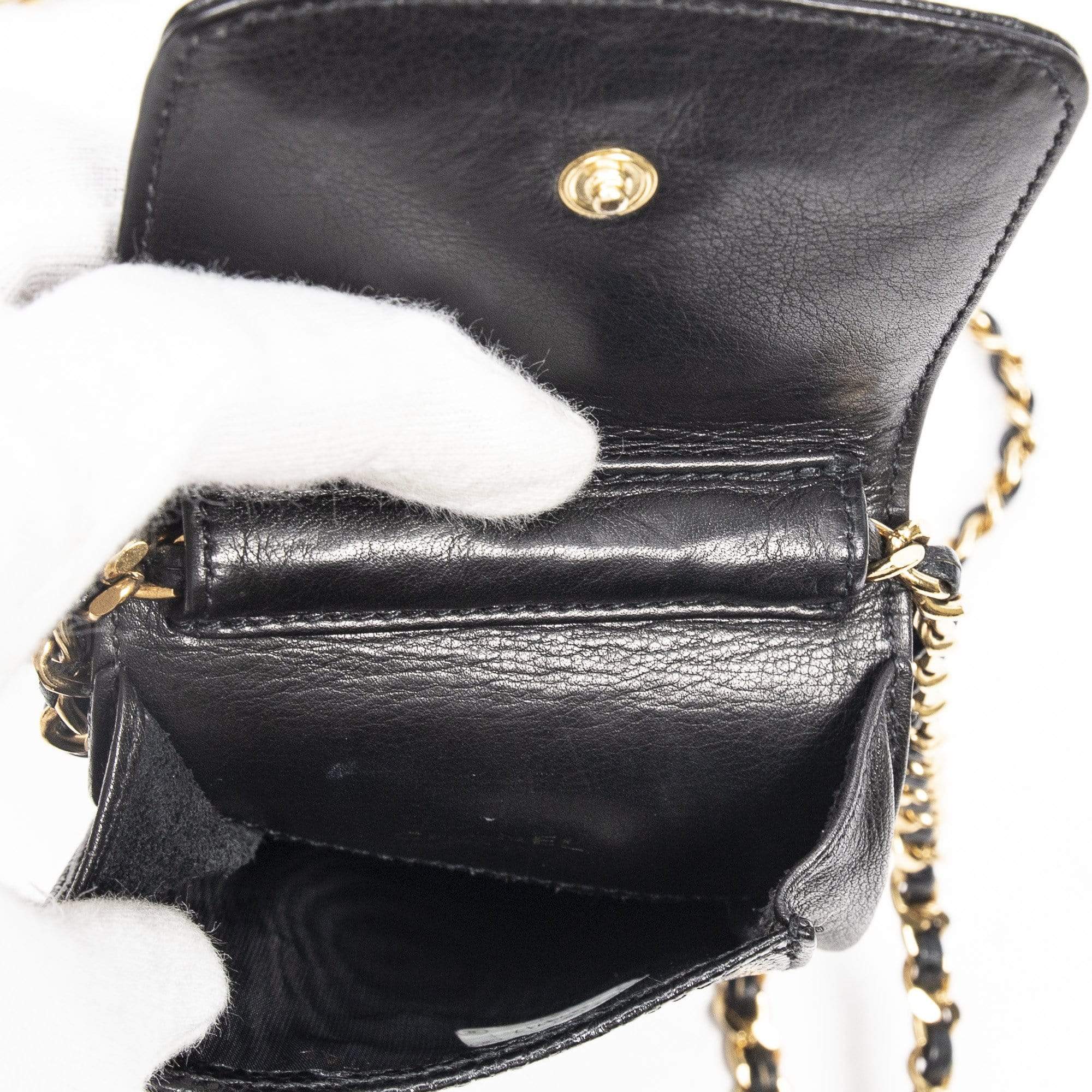 Chanel Chanel Caviar Skin Mobile Phone Crossbody Bag - AWL1445