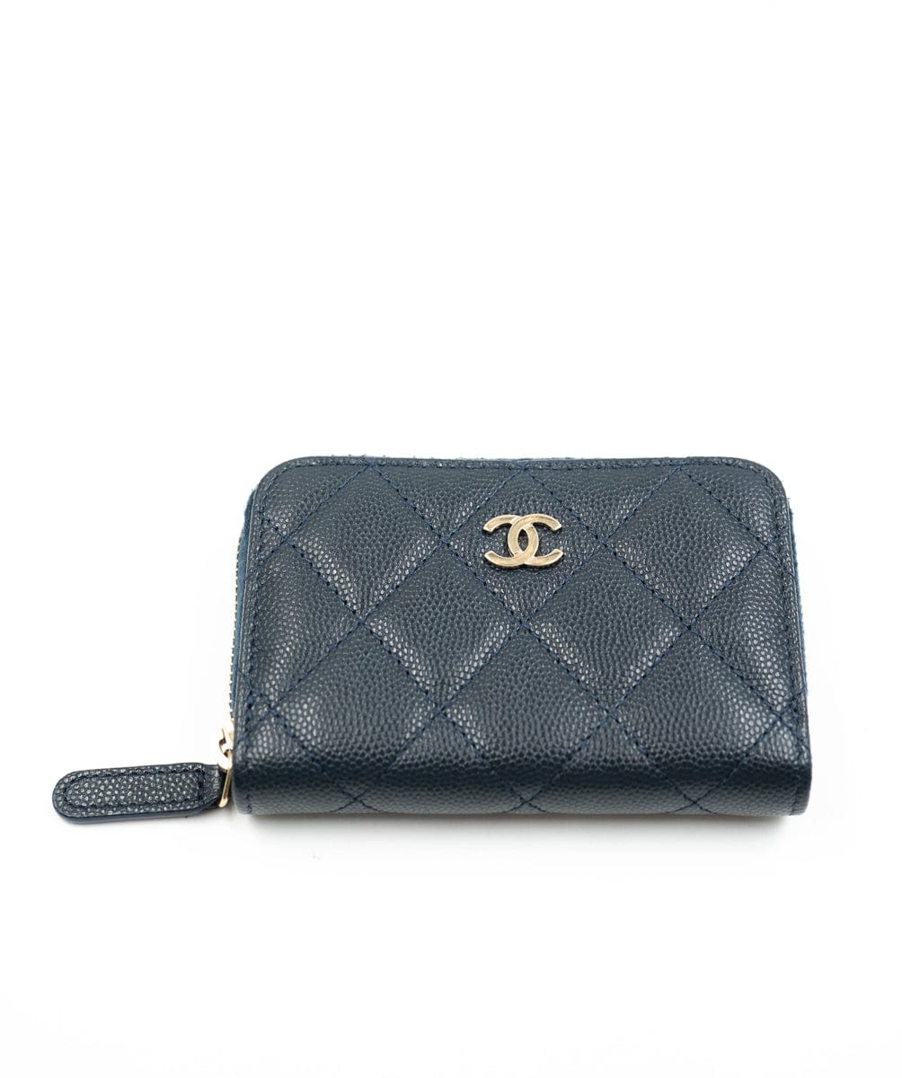 Chanel Chanel caviar skin zip purse - AWL3819