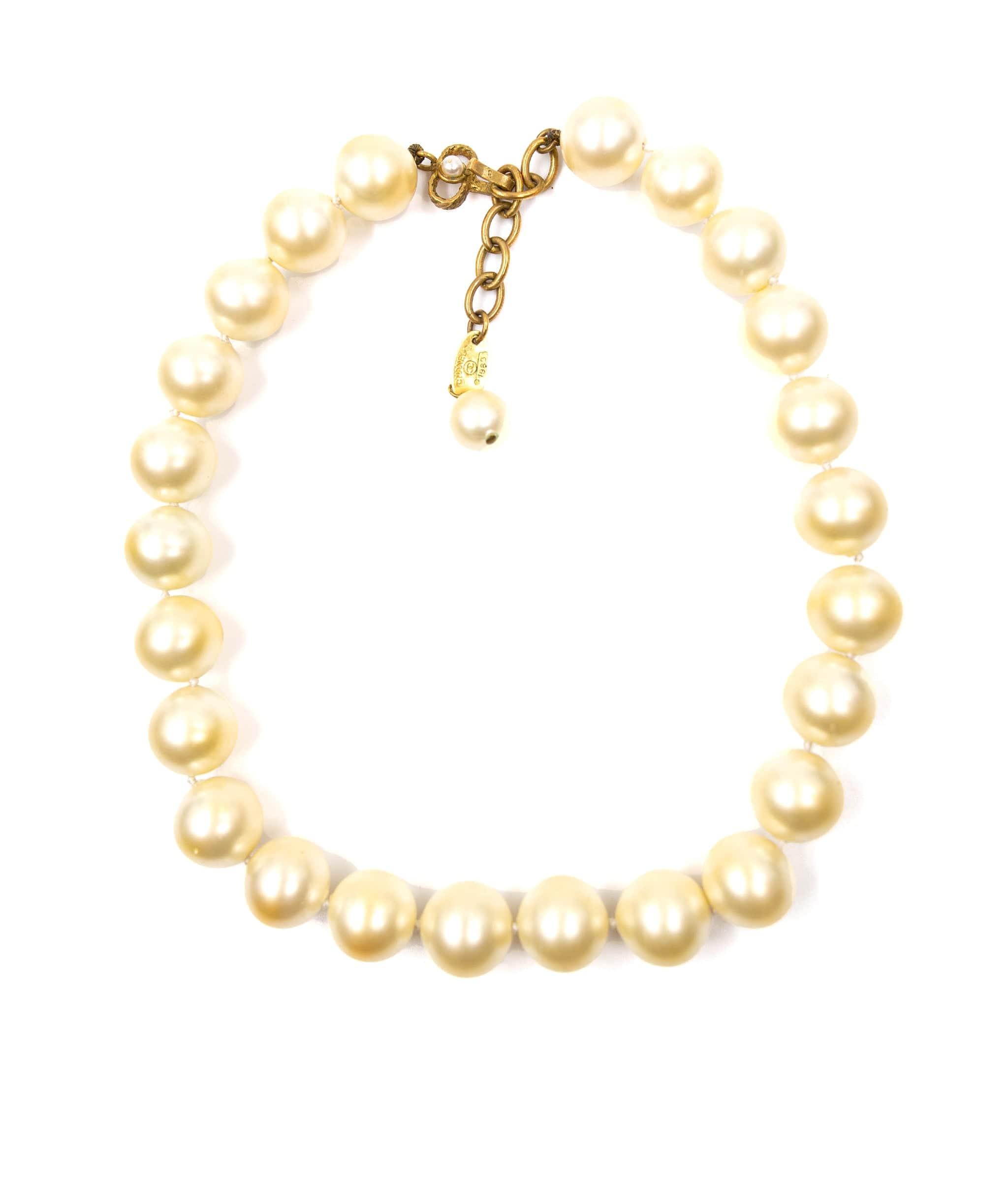 Chanel Chanel CC Charm Faux Pearl Bracelet - ASL2384