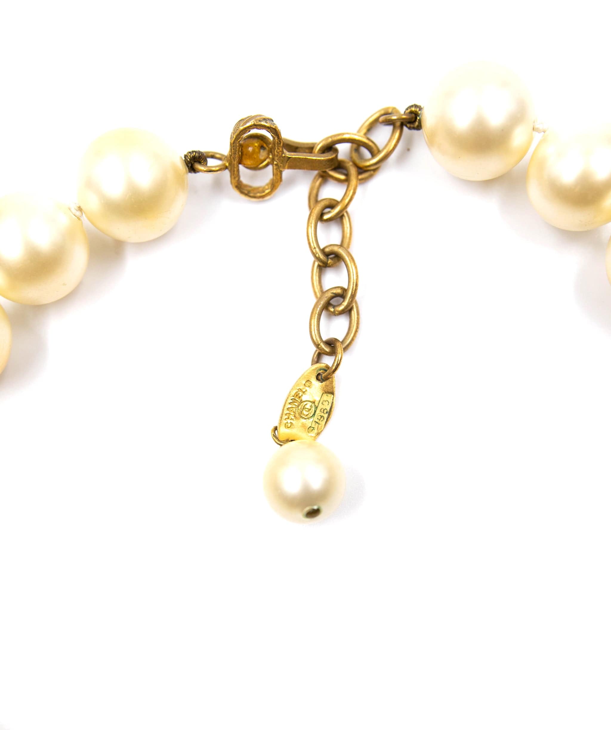 Chanel Chanel CC Charm Faux Pearl Bracelet - ASL2384