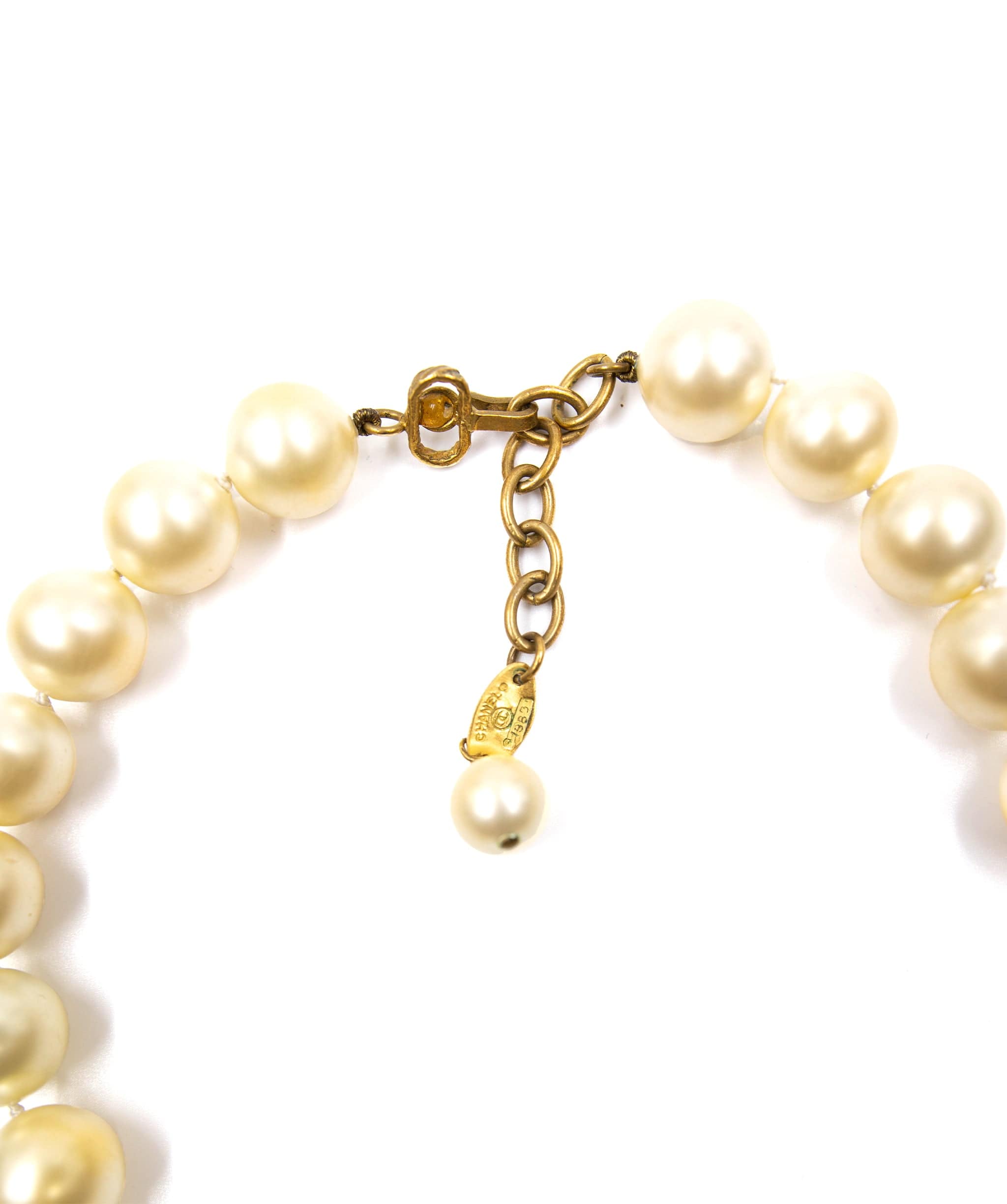 Chanel Chanel CC Charm Faux Pearl Bracelet - ASL2384