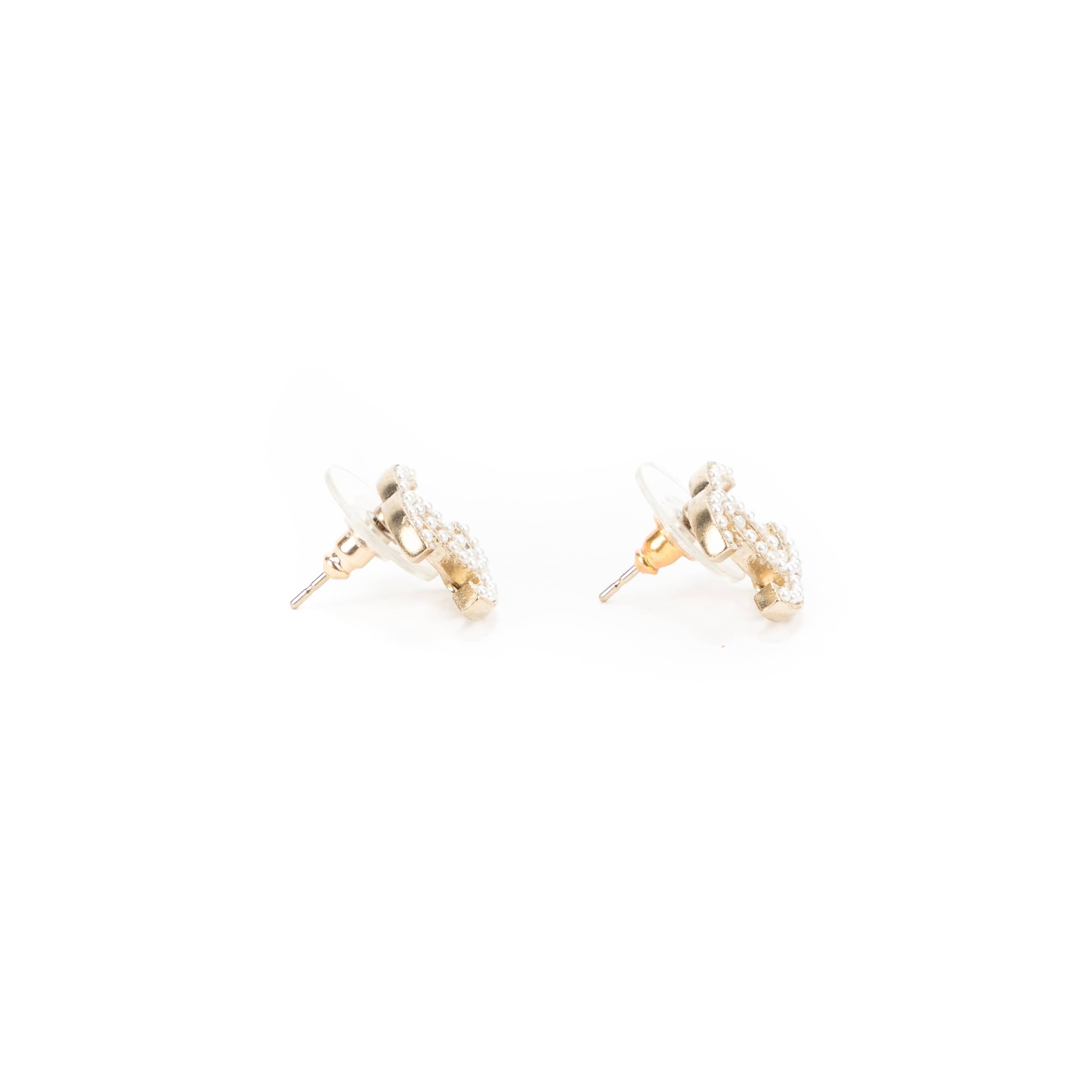 Chanel Chanel CC Pearl Earrings AWL1157