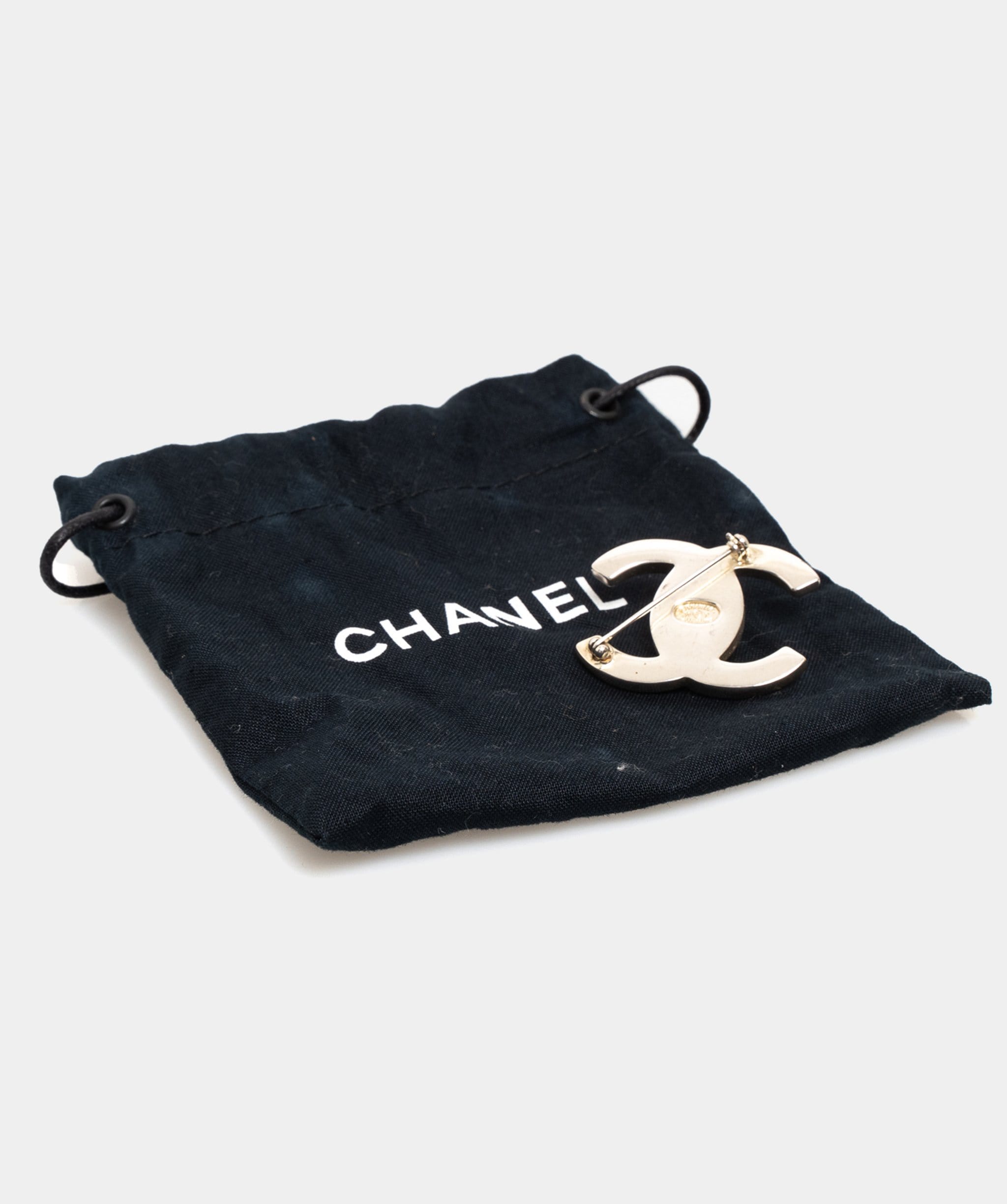 Chanel Chanel CC Silver Turnstile Brooch - AWL1435