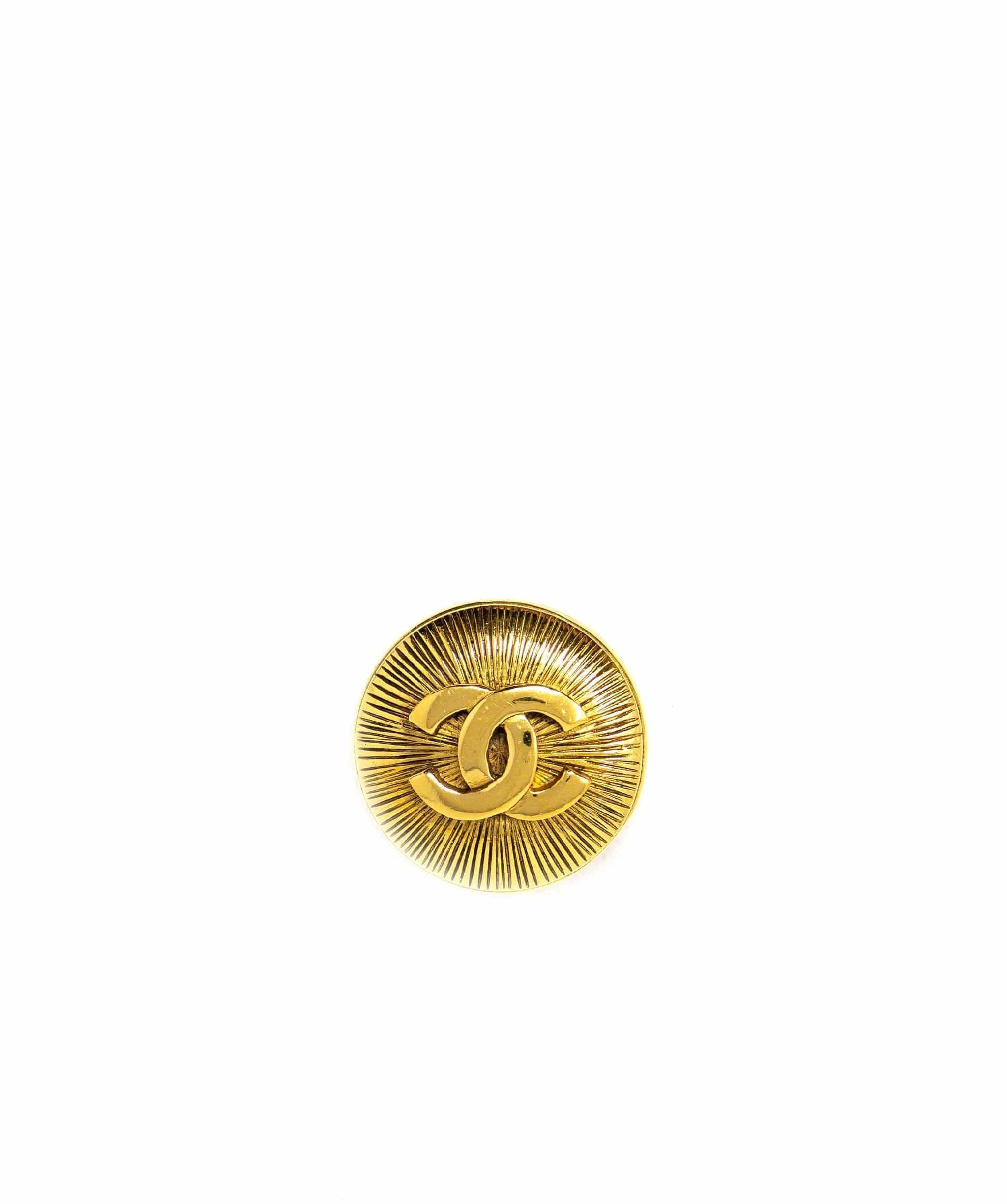 Chanel Chanel CC sunburst brooch - AWL3573