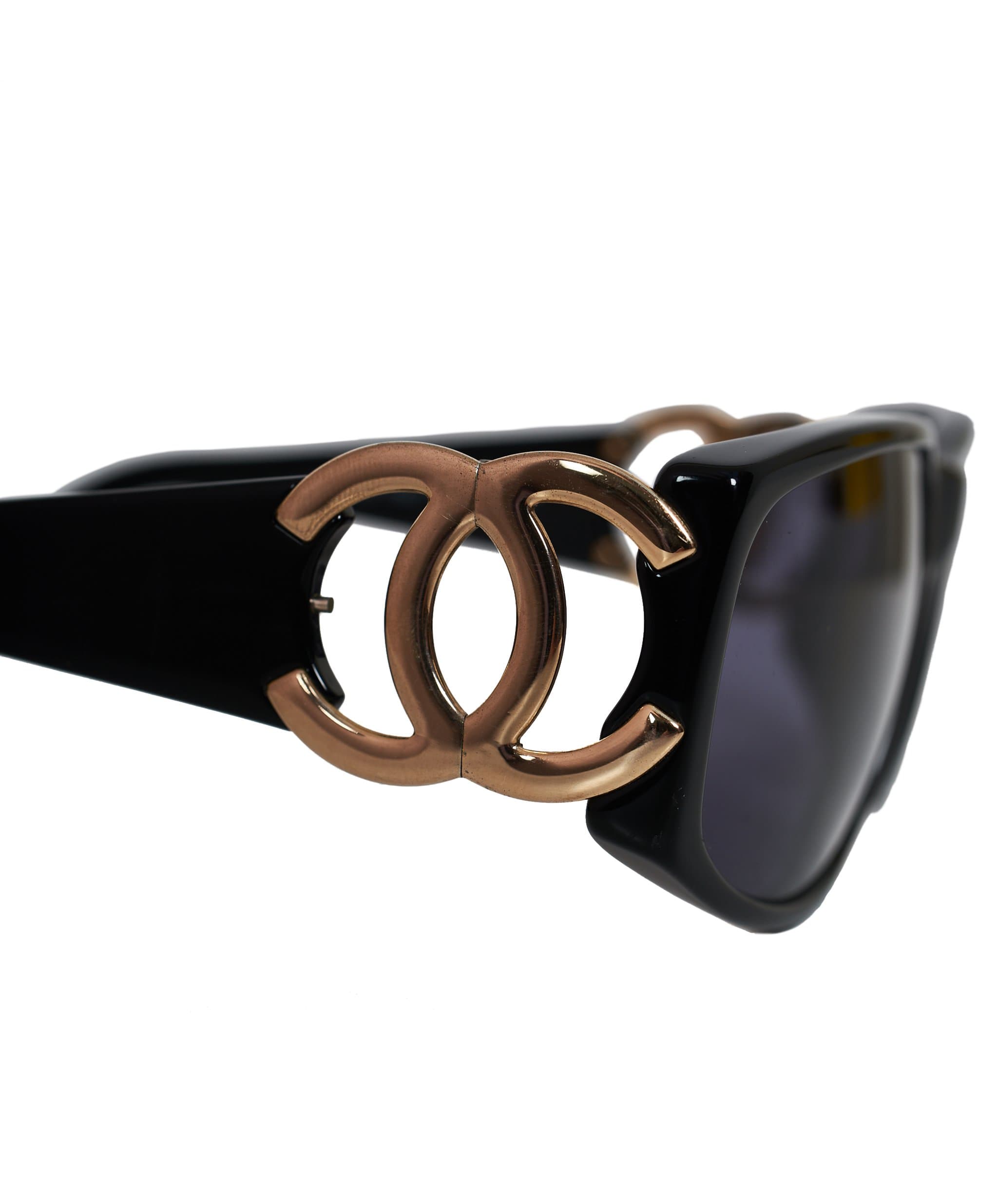 Chanel Chanel CC sunglasses