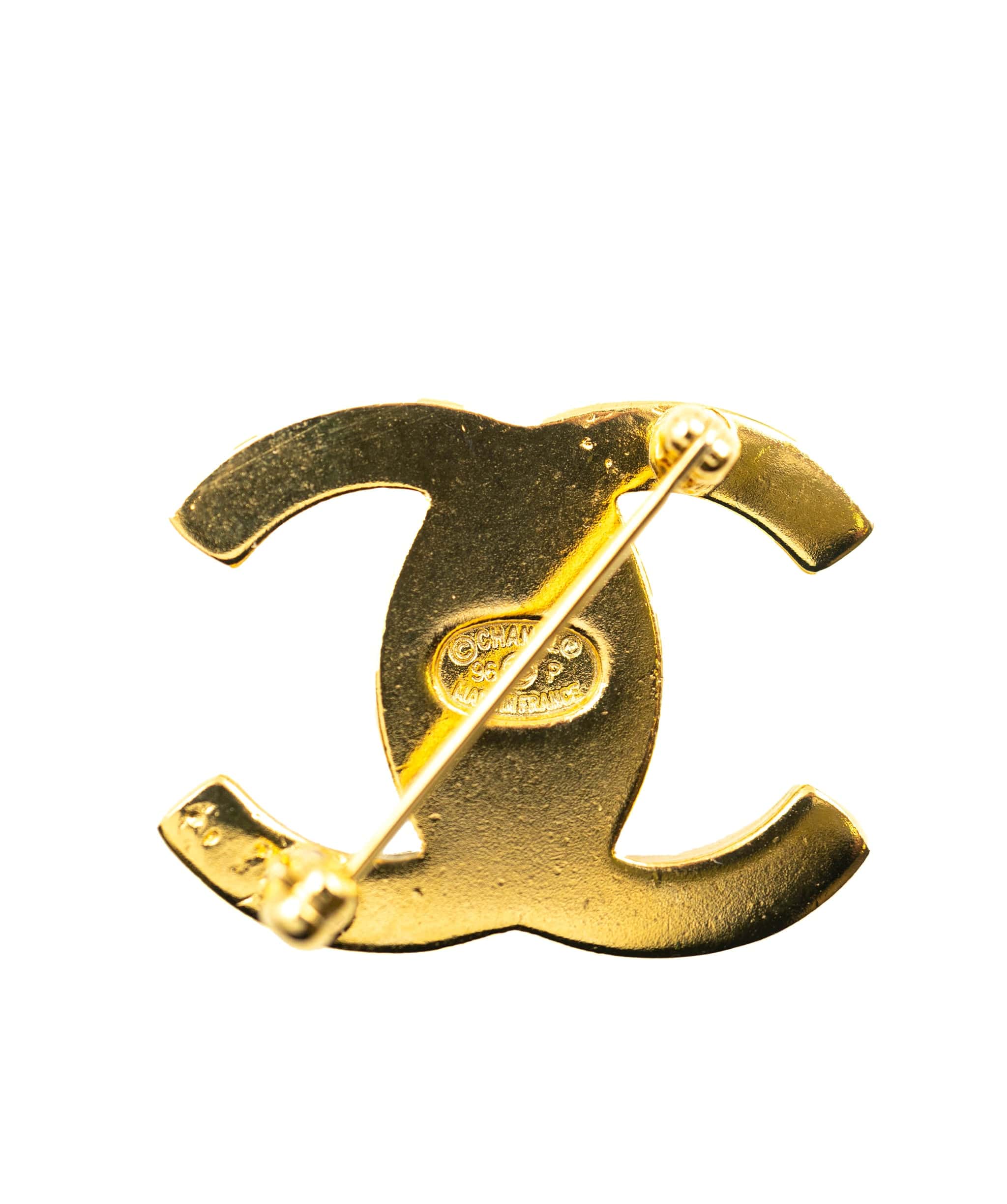 Chanel Chanel CC turnlock brooch ASL4306