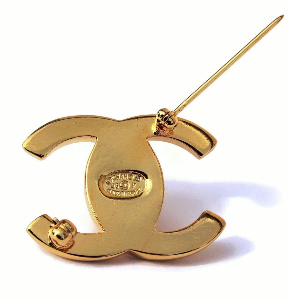 Chanel Chanel CC turnstile brooch