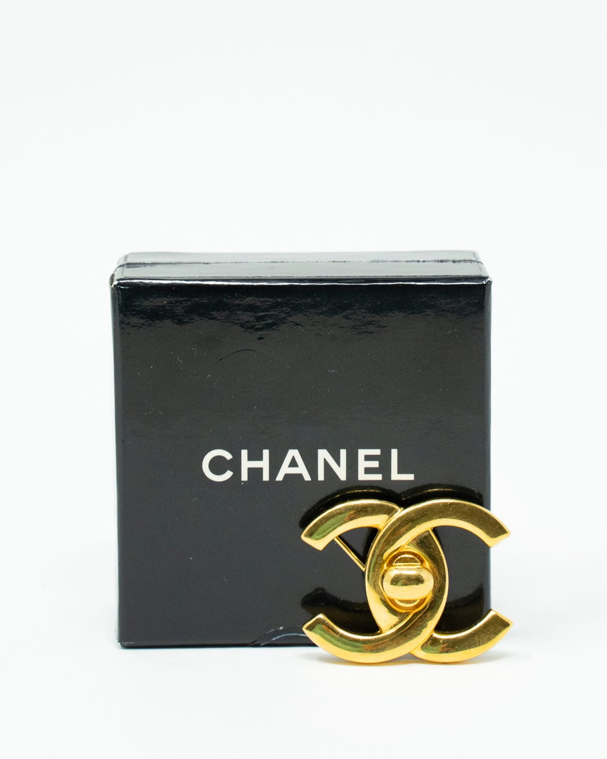 Chanel Chanel CC Turnstile Lock Brooch -ADL2014